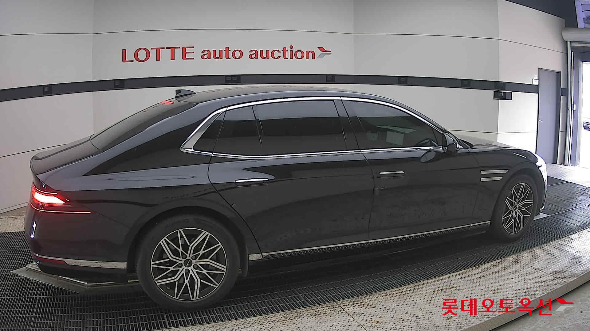 2022 - genesis g90