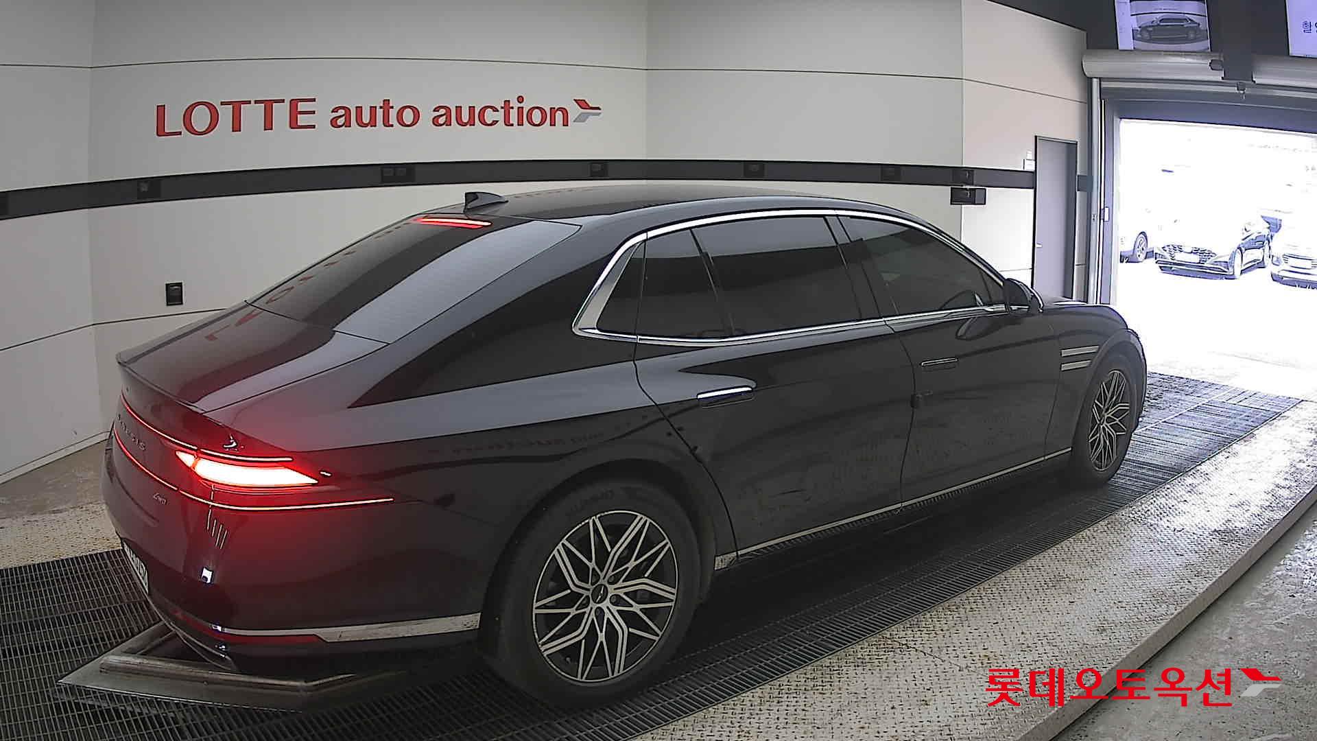 2022 - genesis g90