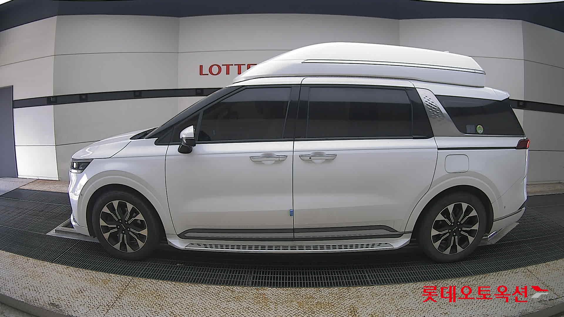 2023 - kia carnival