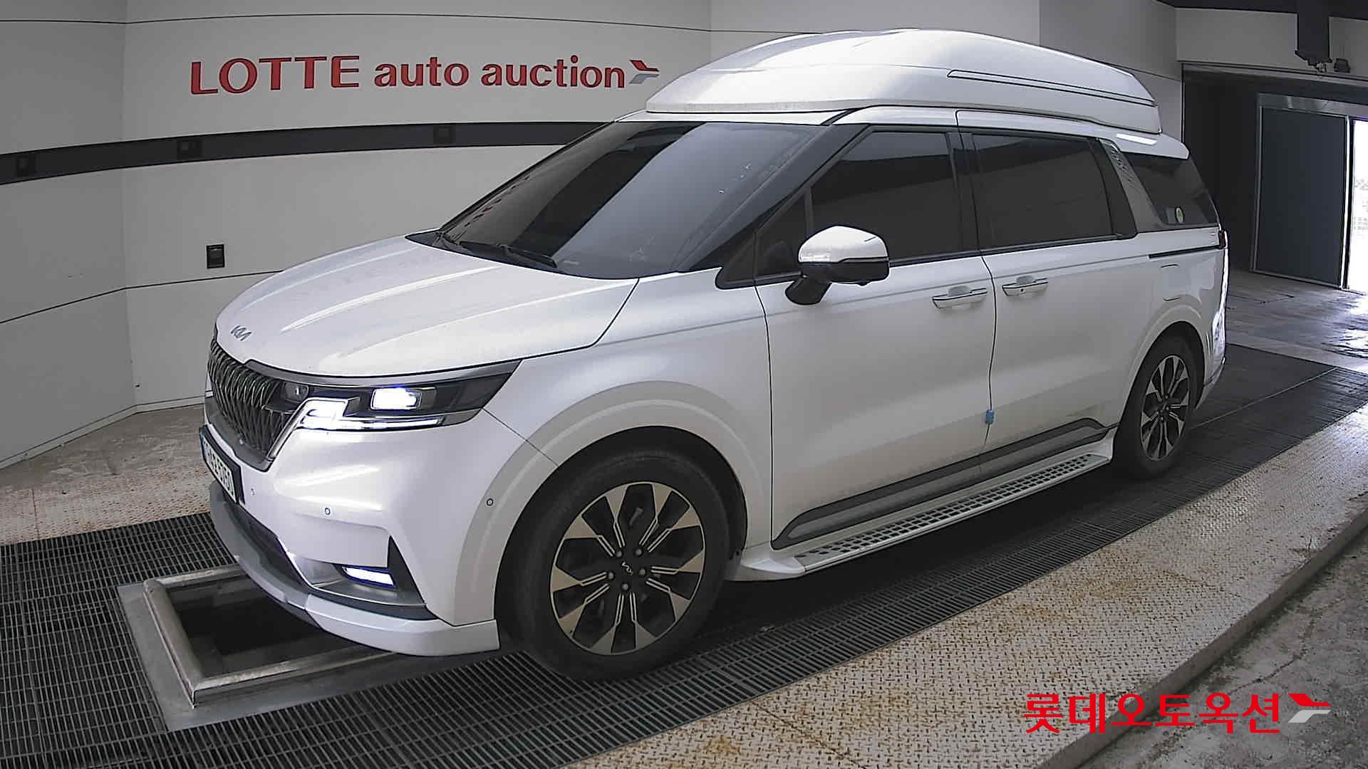 2023 - kia carnival