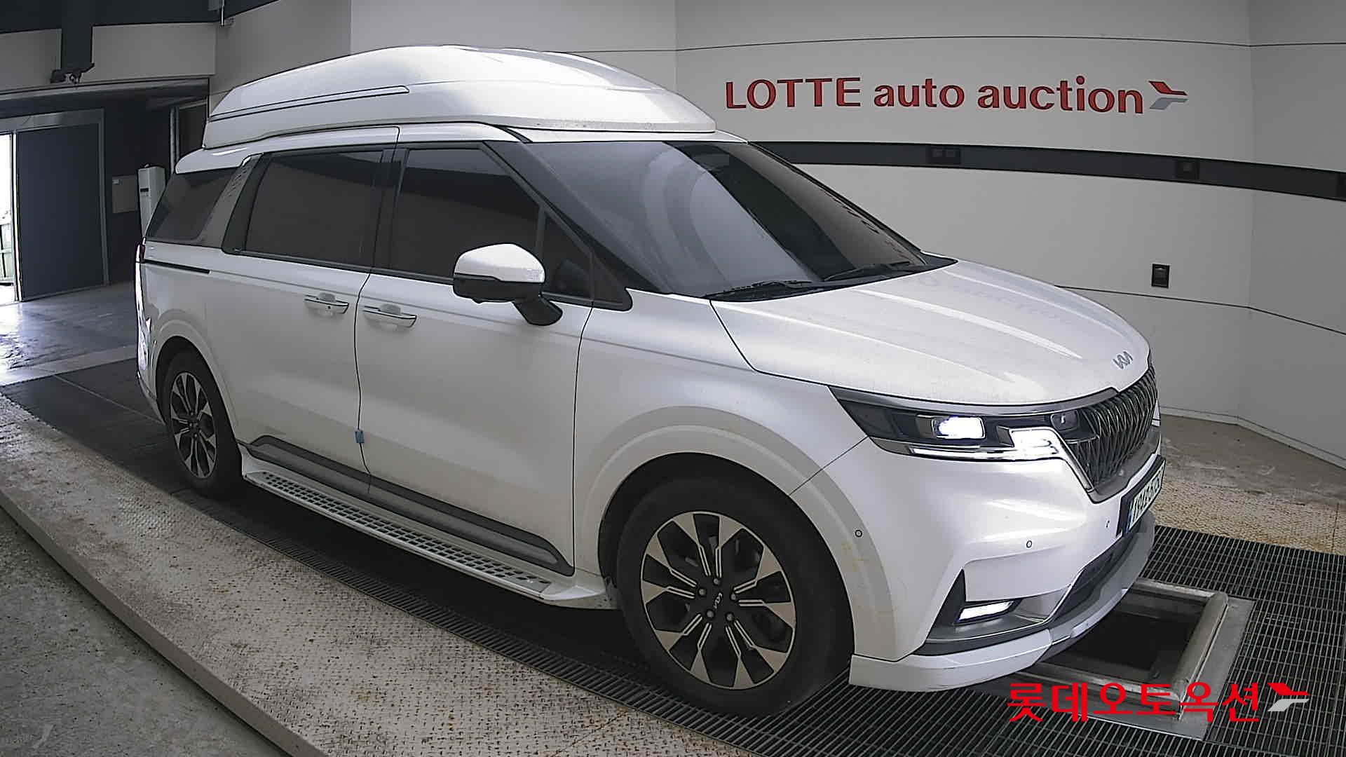 2023 - kia carnival