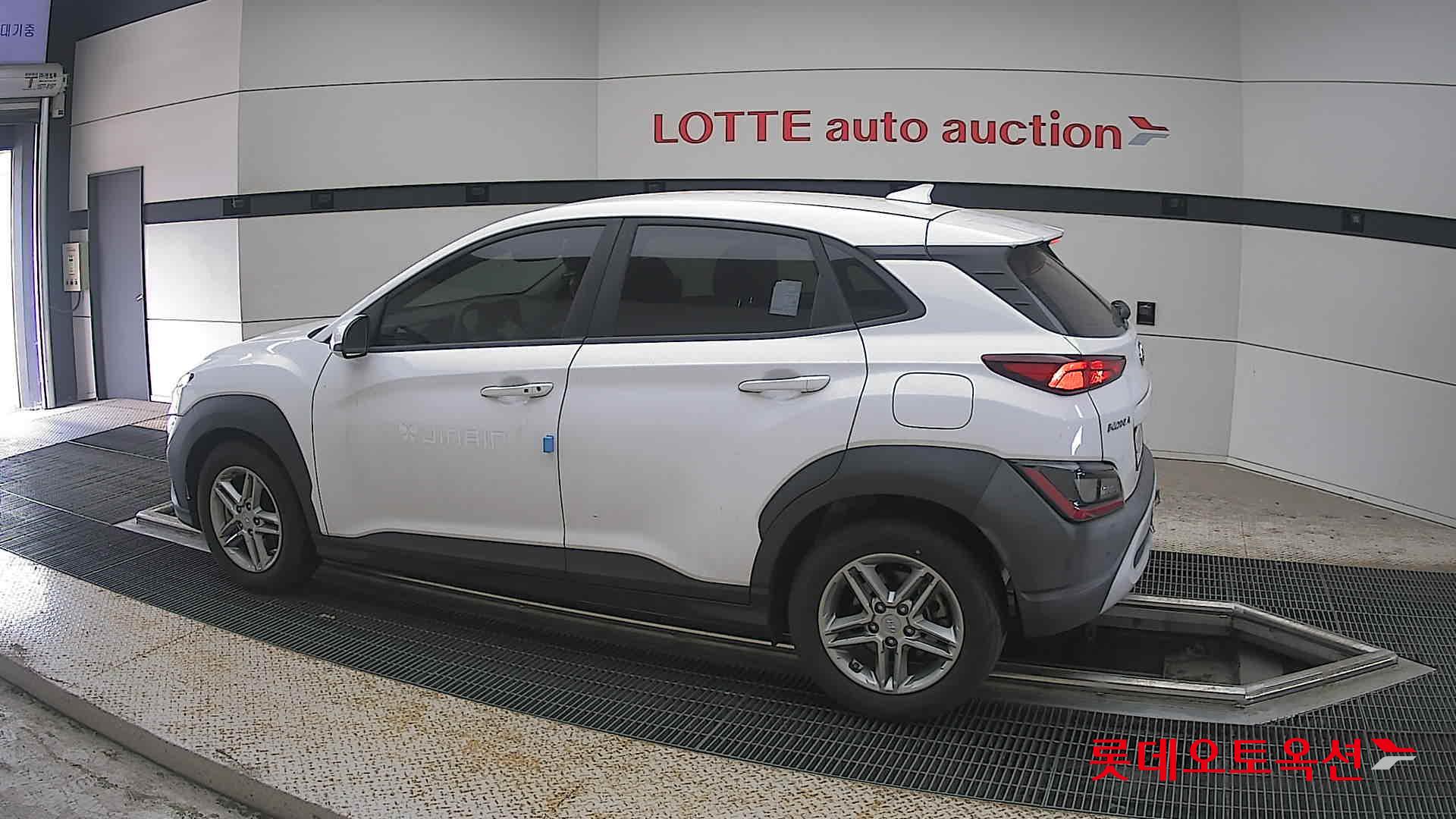 2021 - hyundai kona