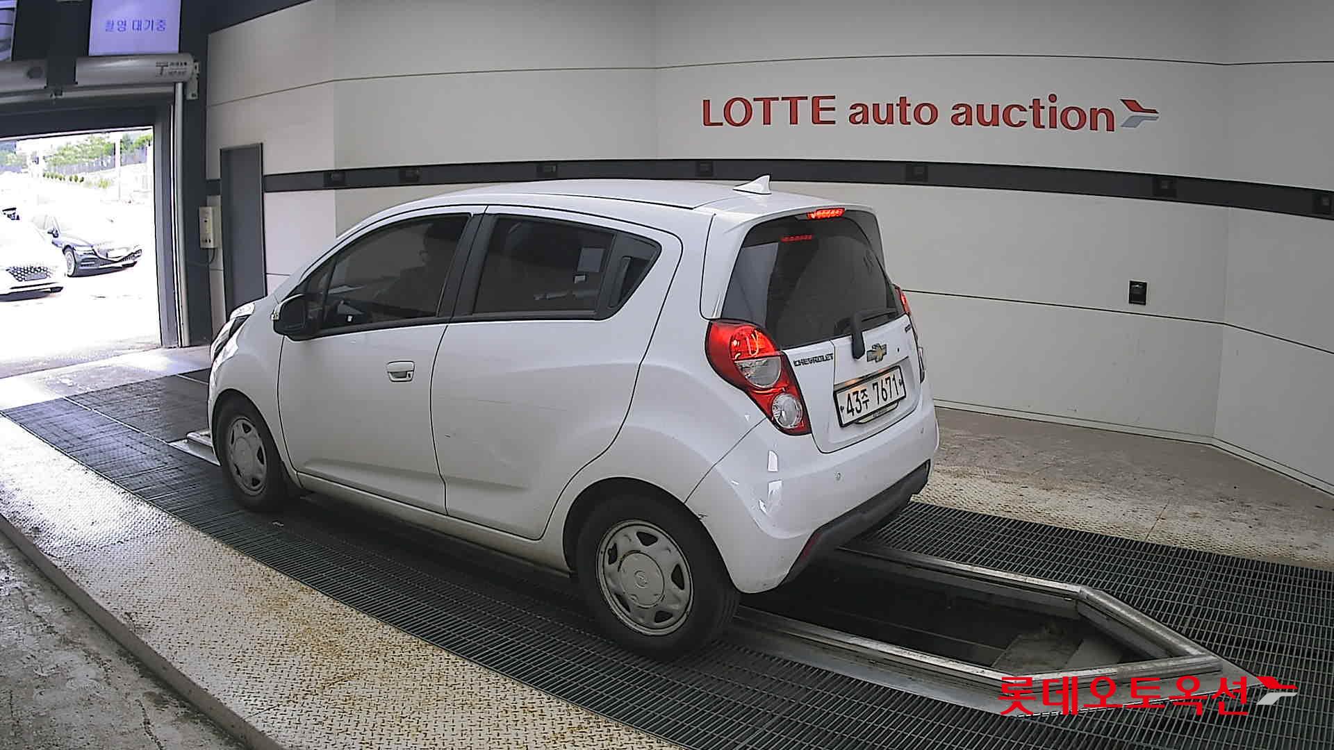 2015 - chevrolet spark