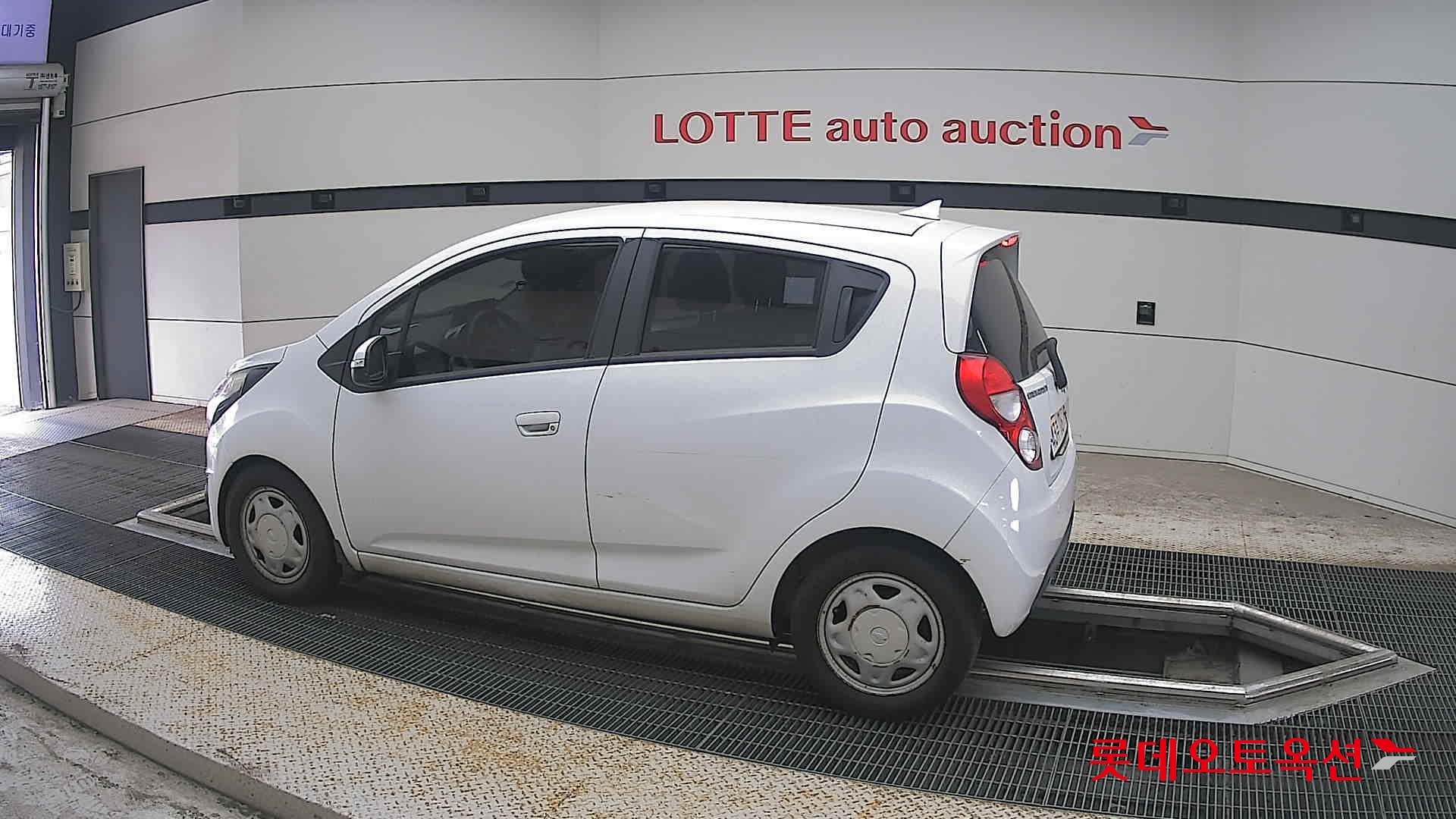 2015 - chevrolet spark