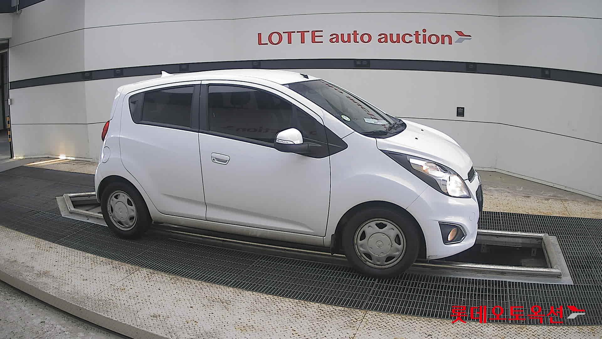 2015 - chevrolet spark