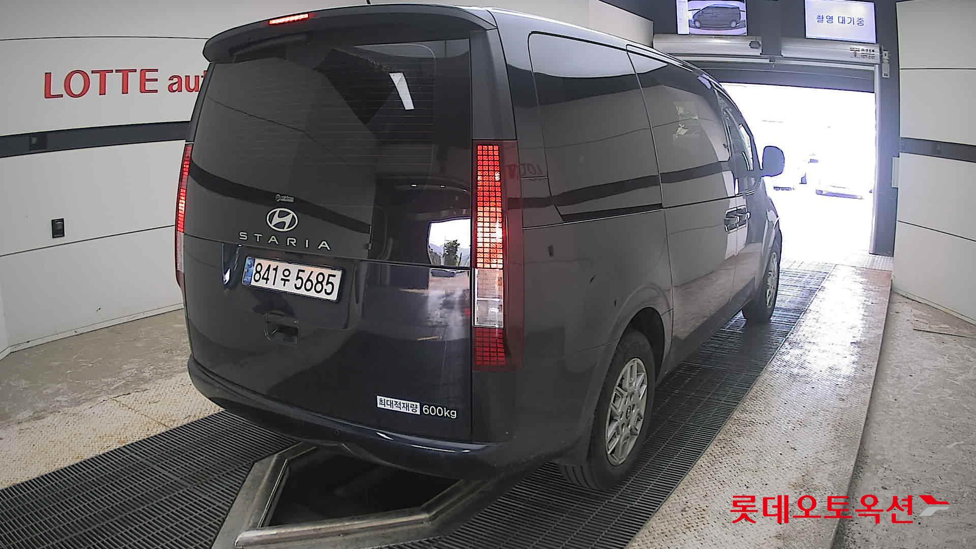 2025 - hyundai staria