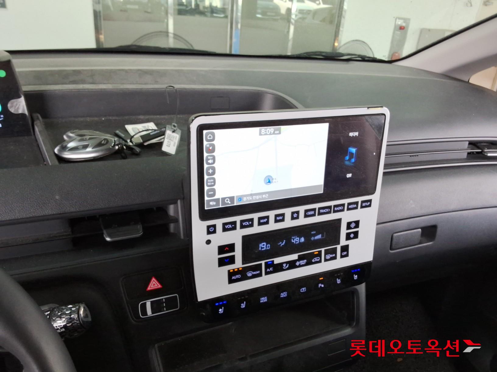 2025 - hyundai staria
