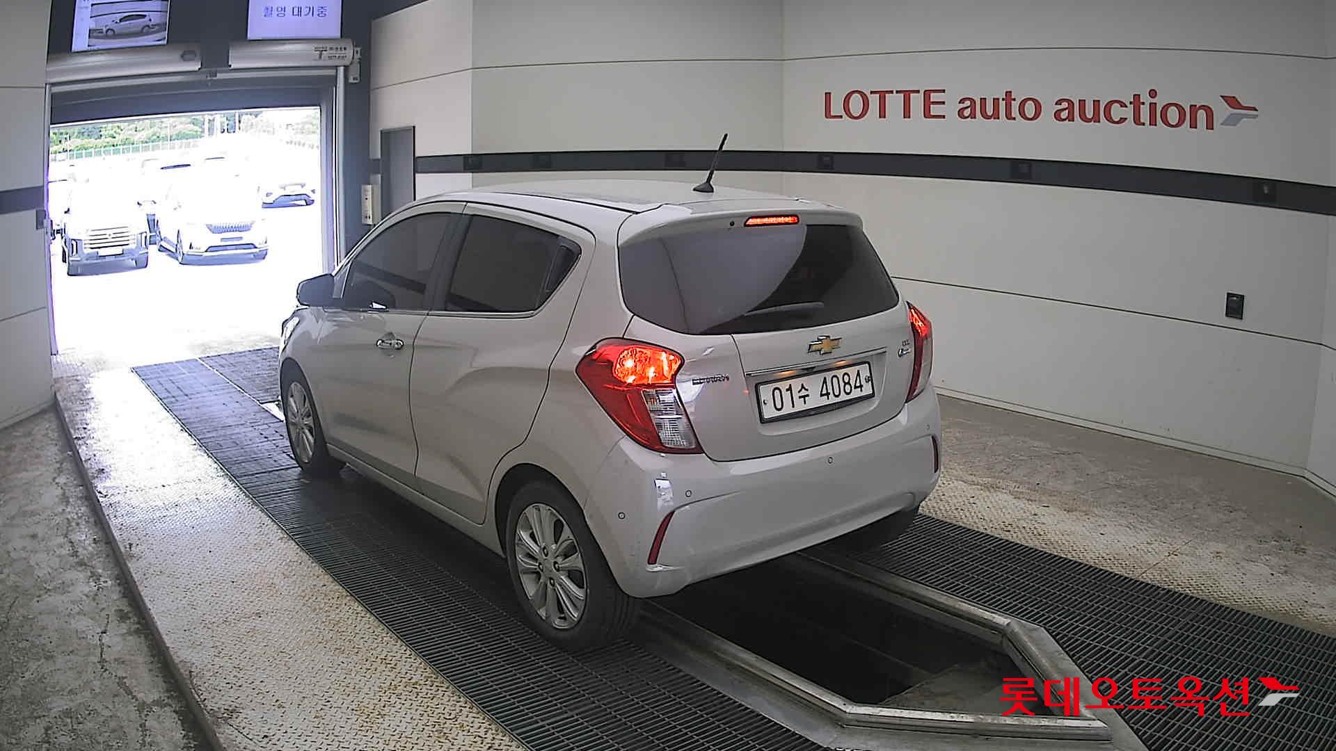 2017 - chevrolet spark