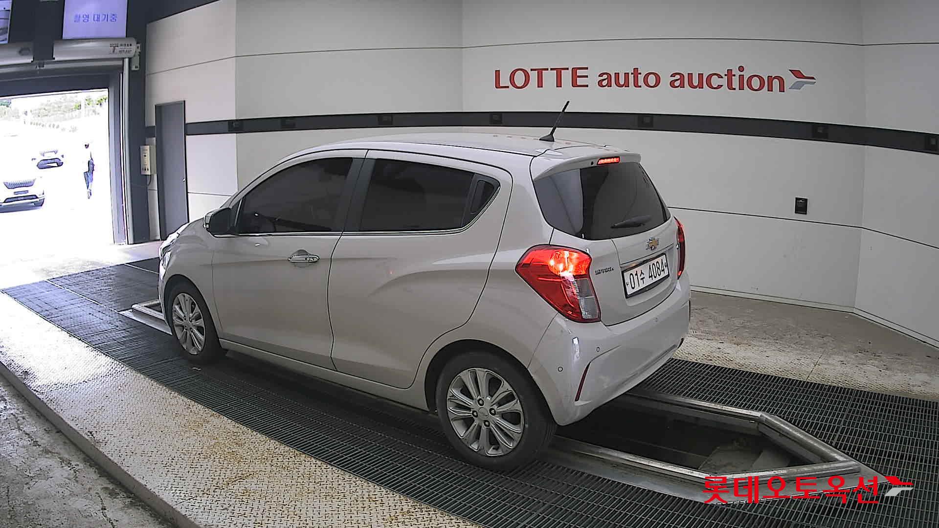 2017 - chevrolet spark