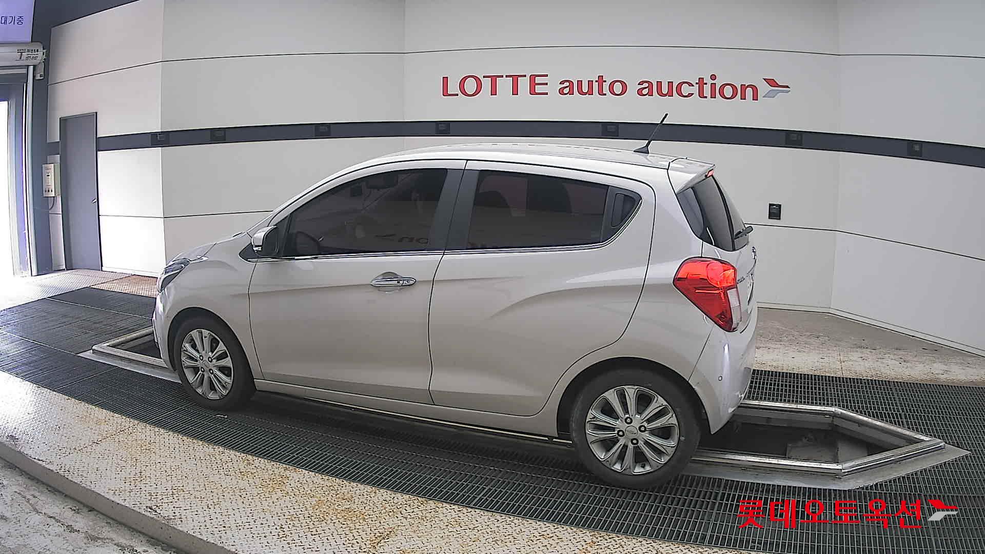2017 - chevrolet spark