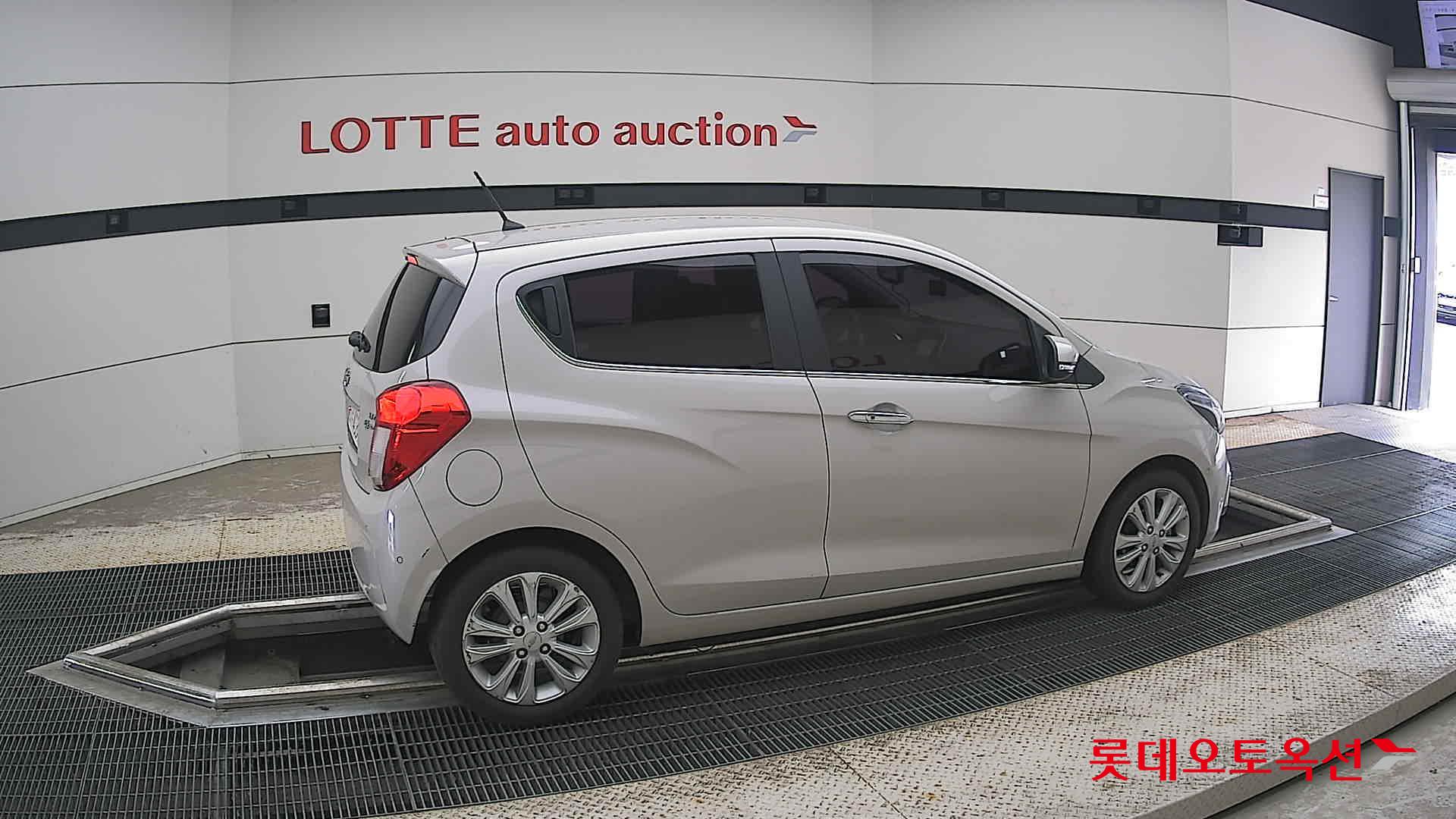 2017 - chevrolet spark
