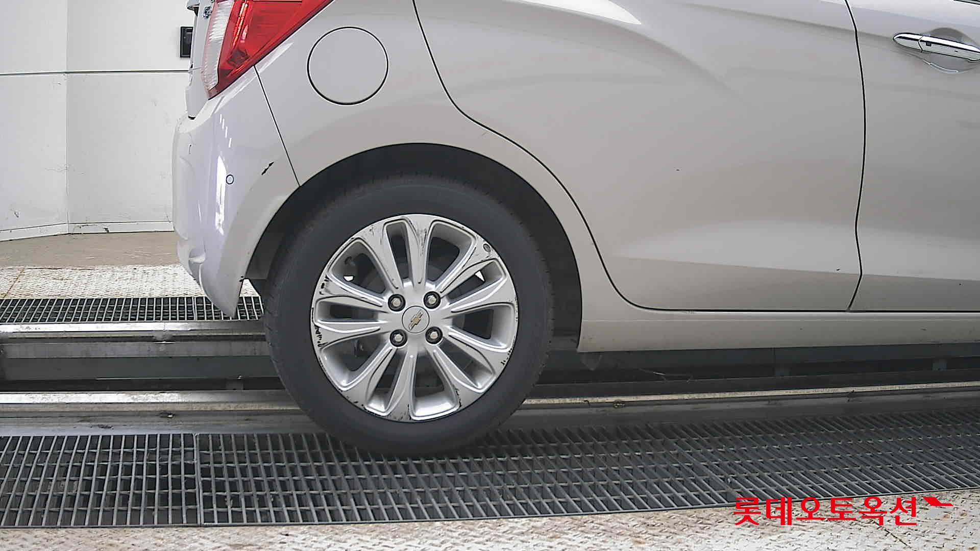 2017 - chevrolet spark