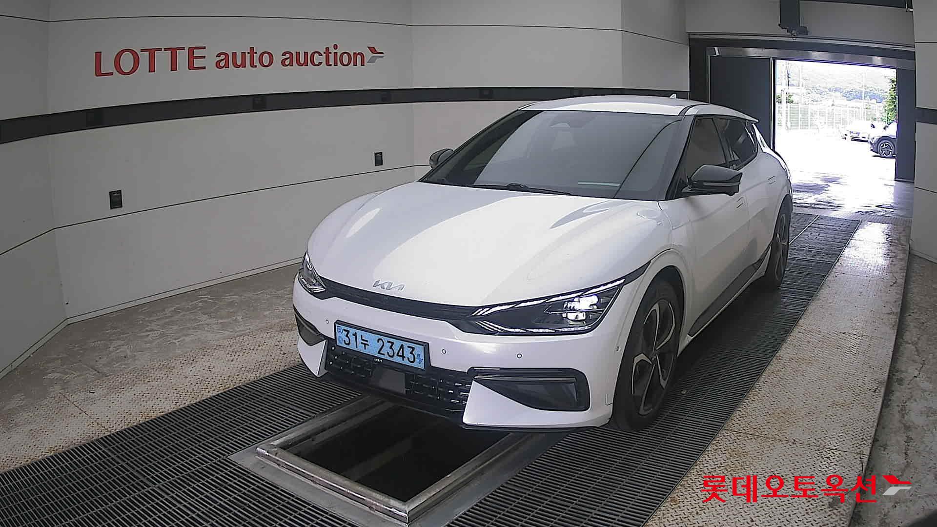 2022 - kia ev6