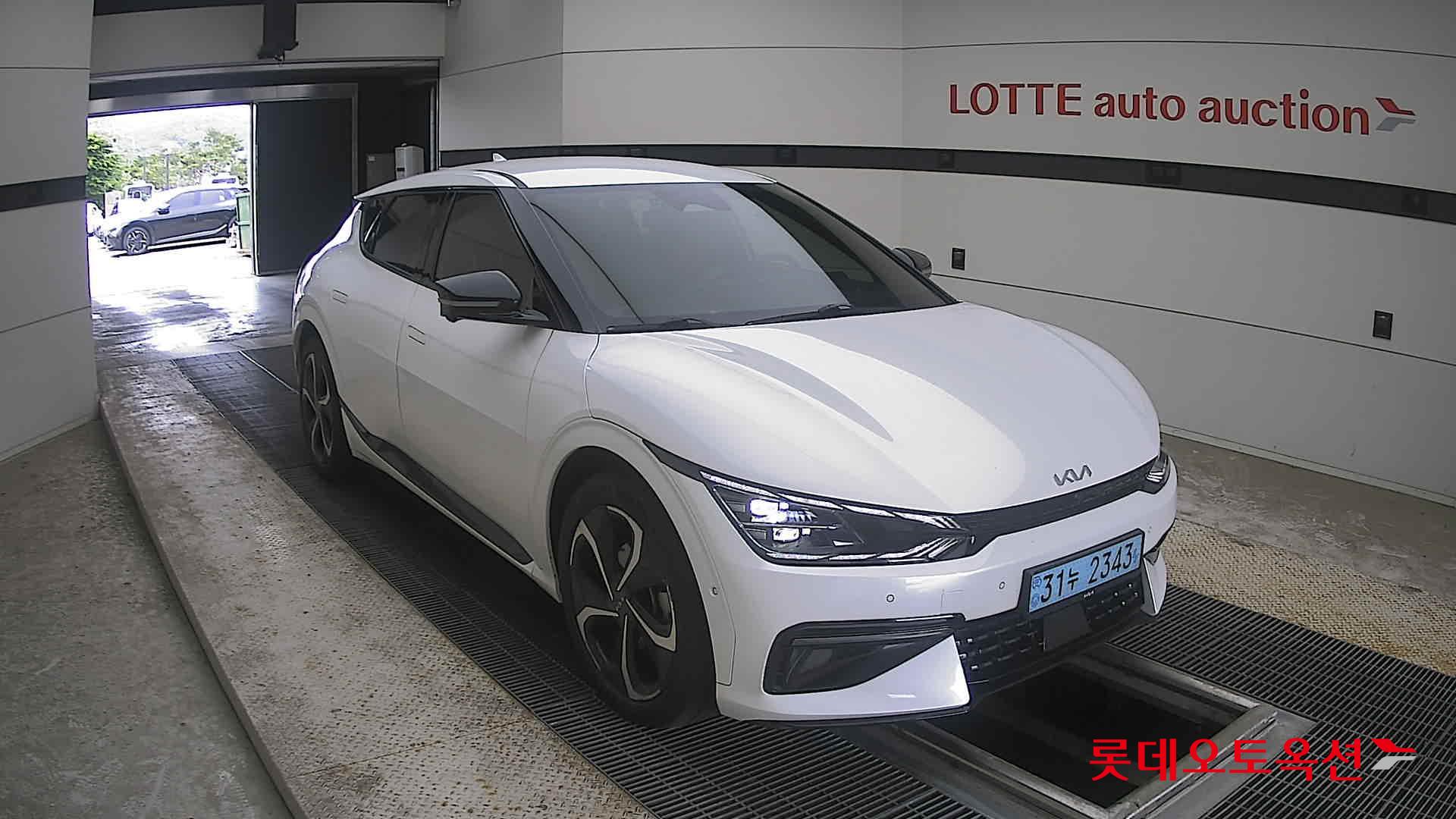 2022 - kia ev6