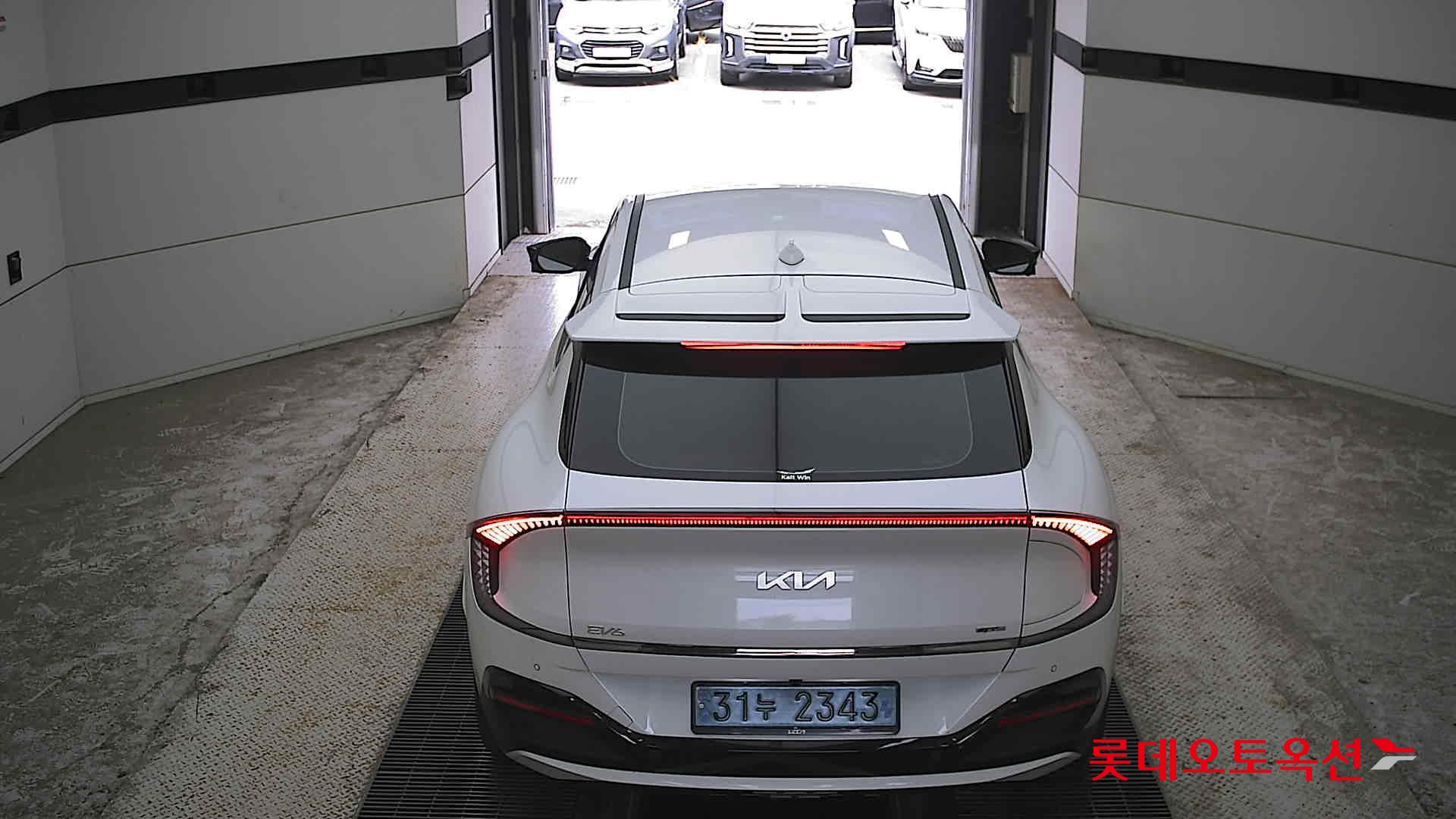 2022 - kia ev6