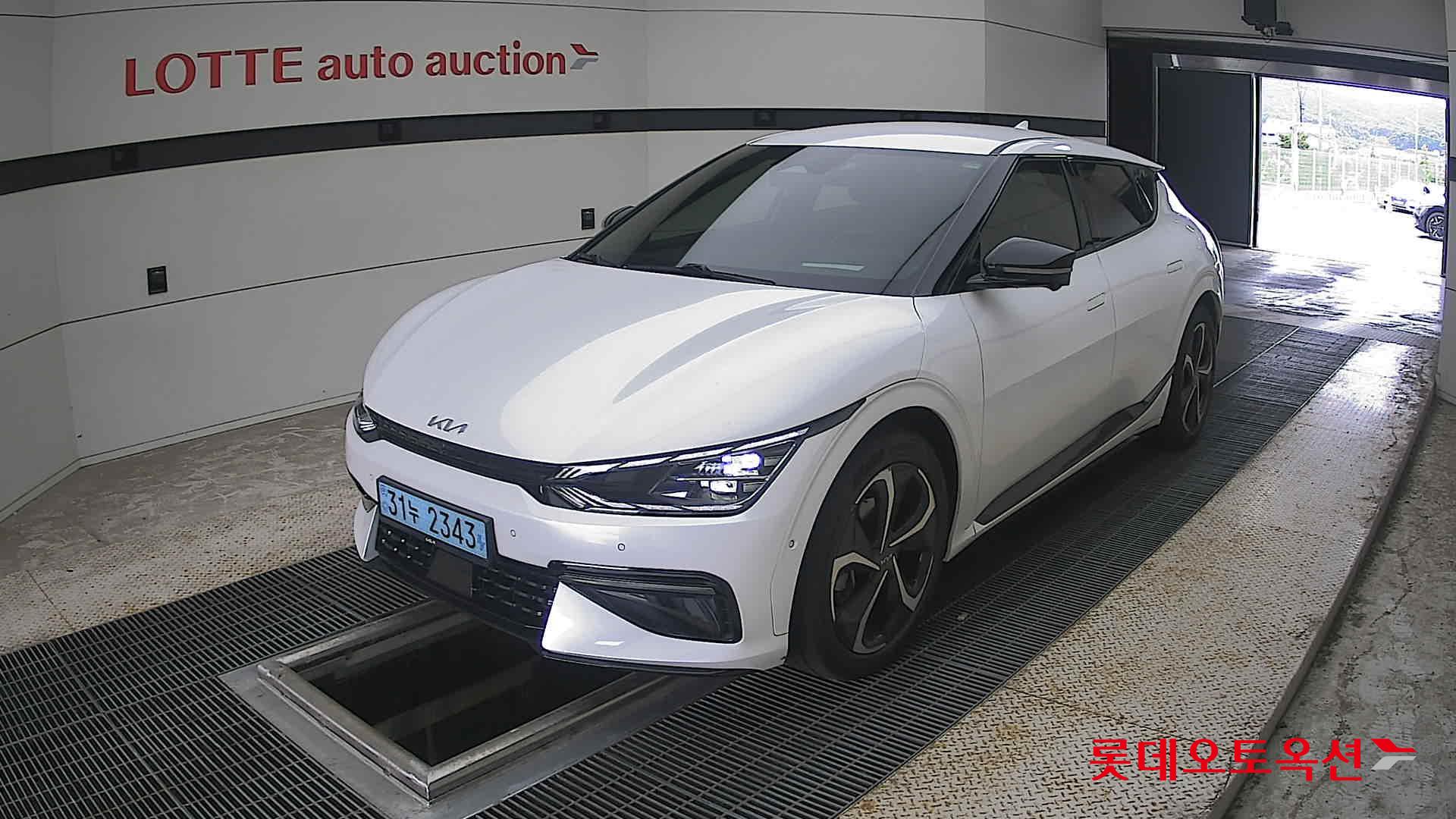 2022 - kia ev6