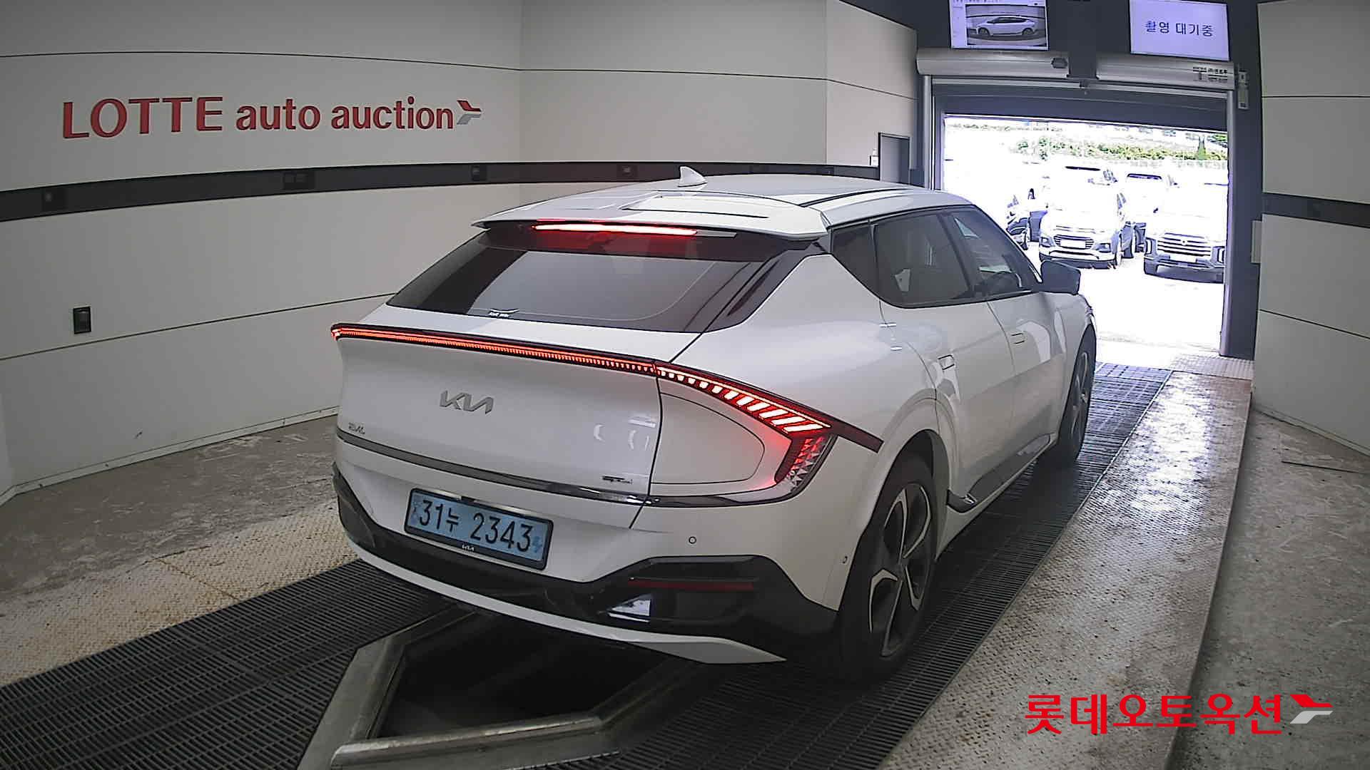 2022 - kia ev6