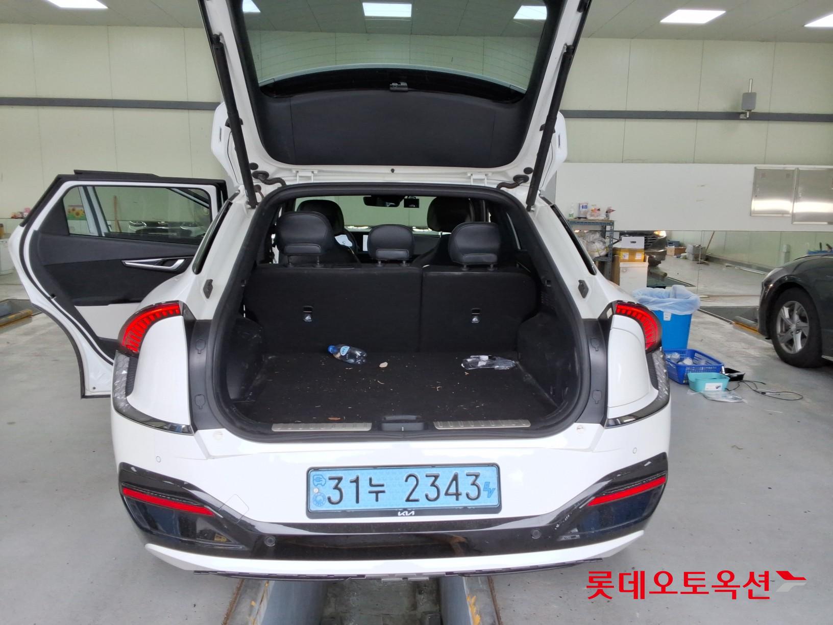 2022 - kia ev6