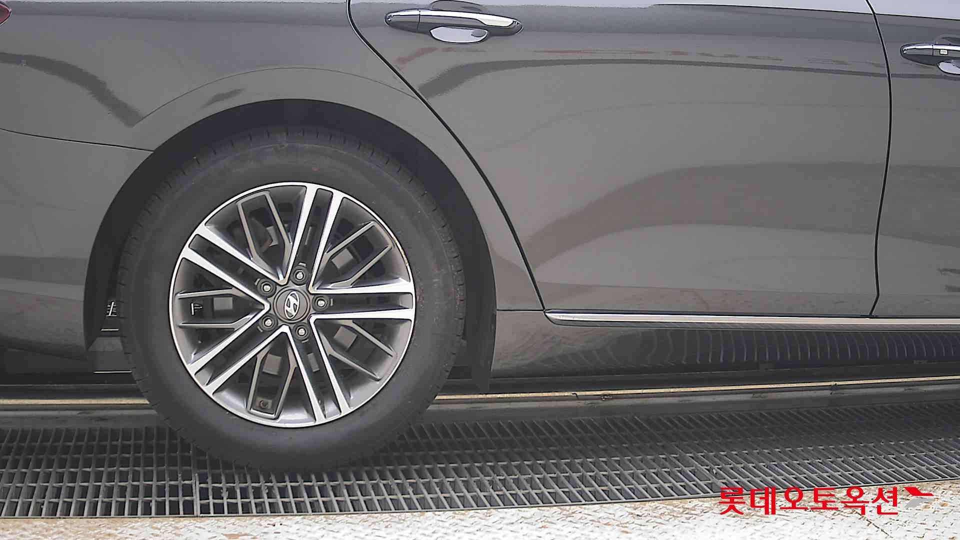 2019 - hyundai grandeur