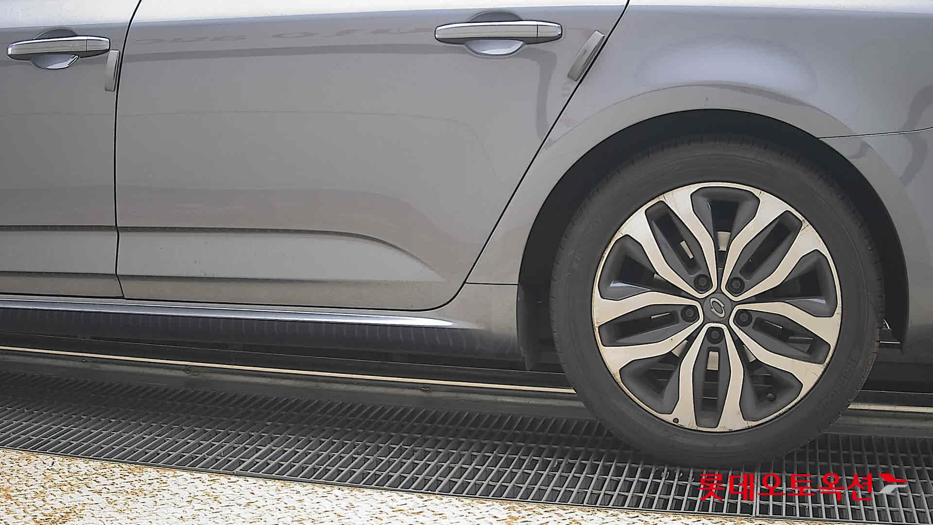 2016 - renault samsung sm6