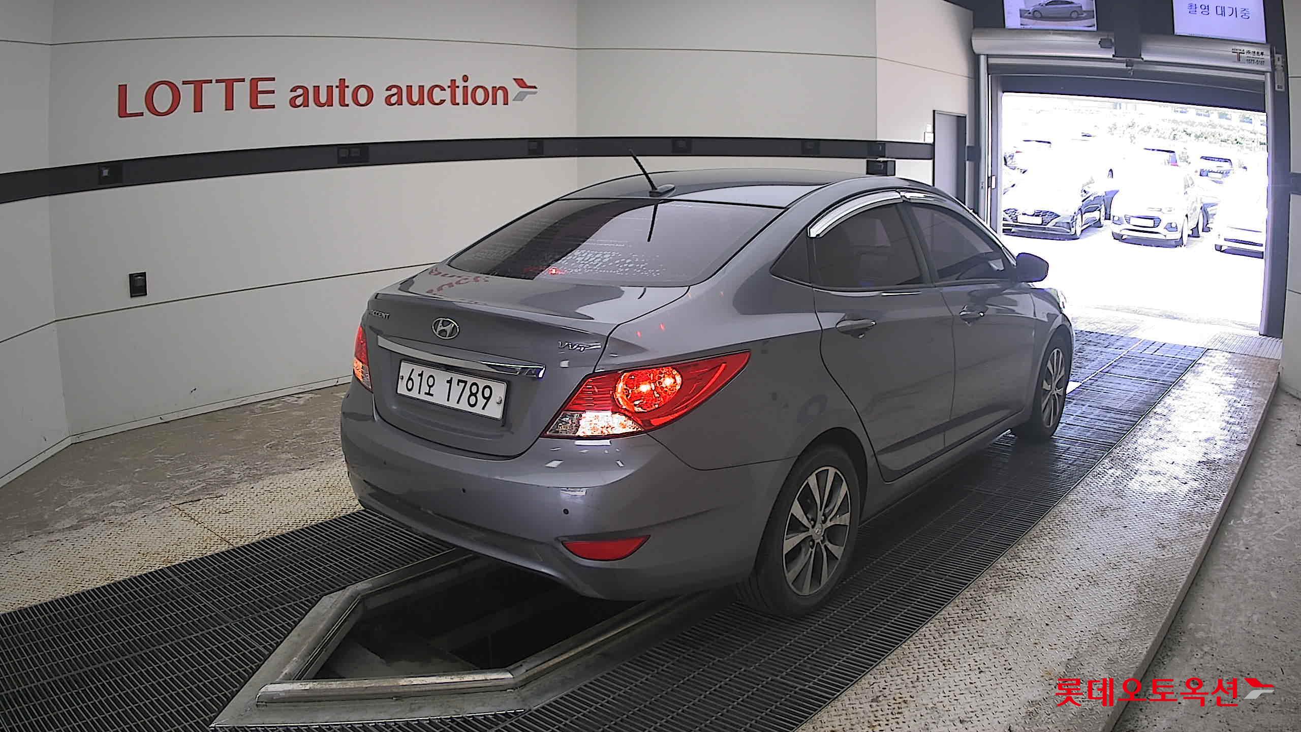 2014 - hyundai accent