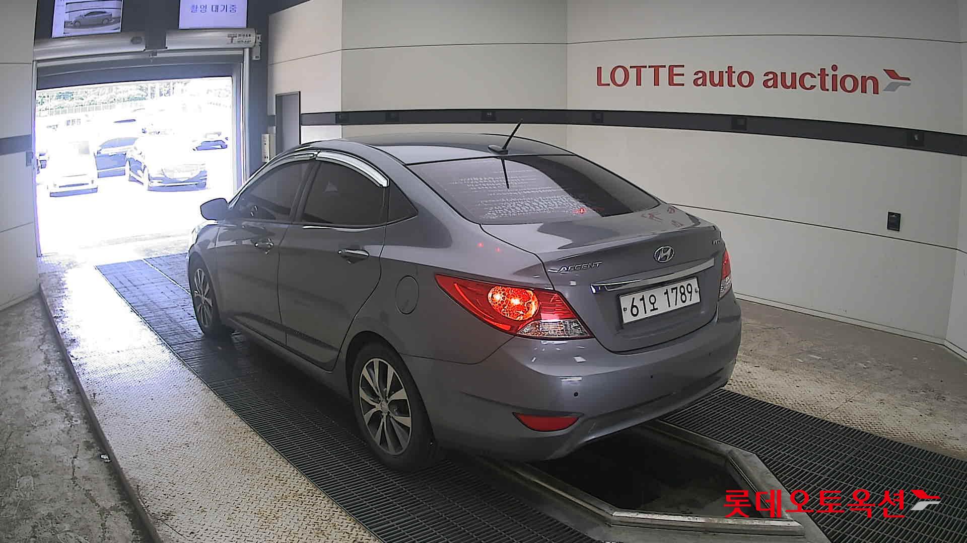 2014 - hyundai accent