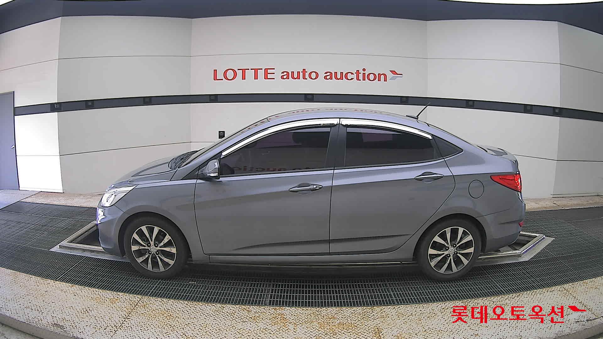 2014 - hyundai accent