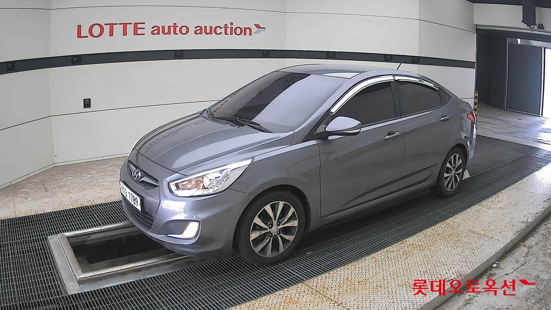 2014 - hyundai accent