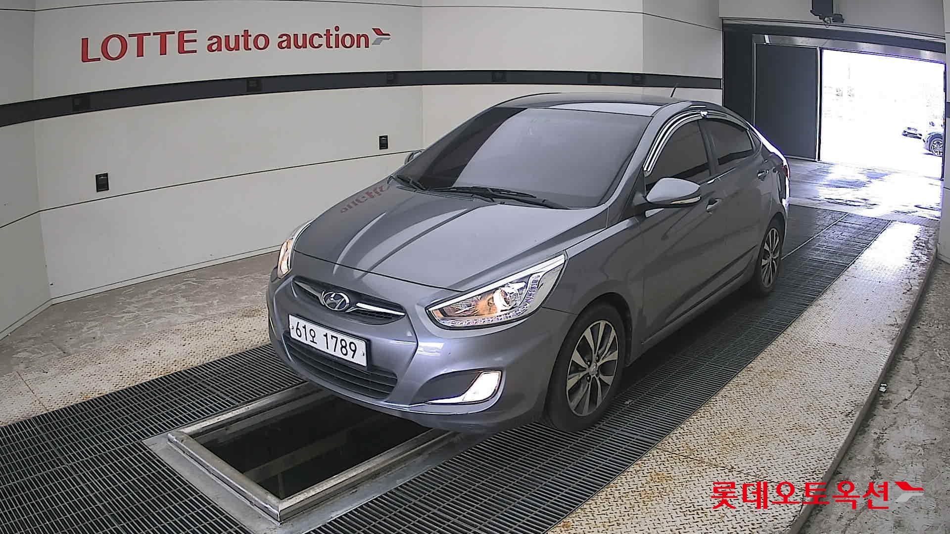 2014 - hyundai accent