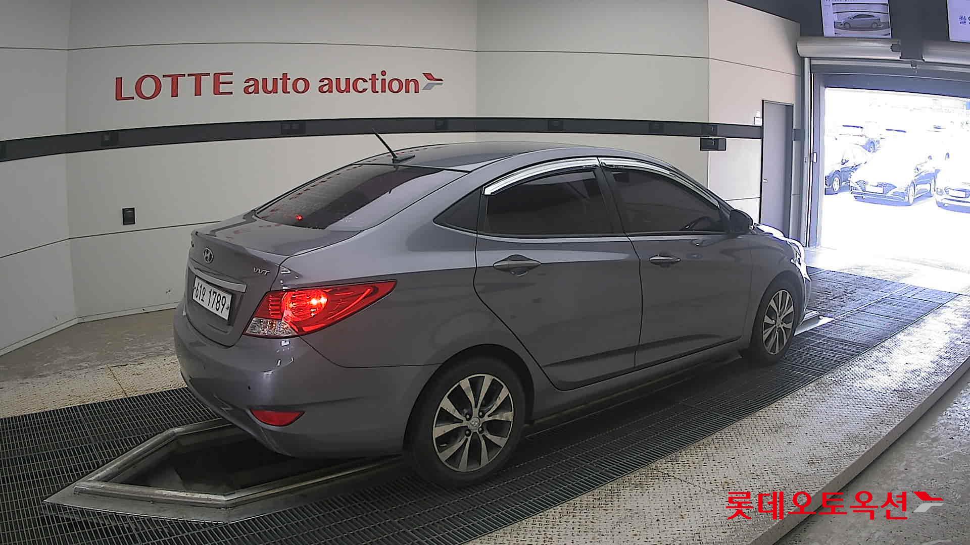 2014 - hyundai accent