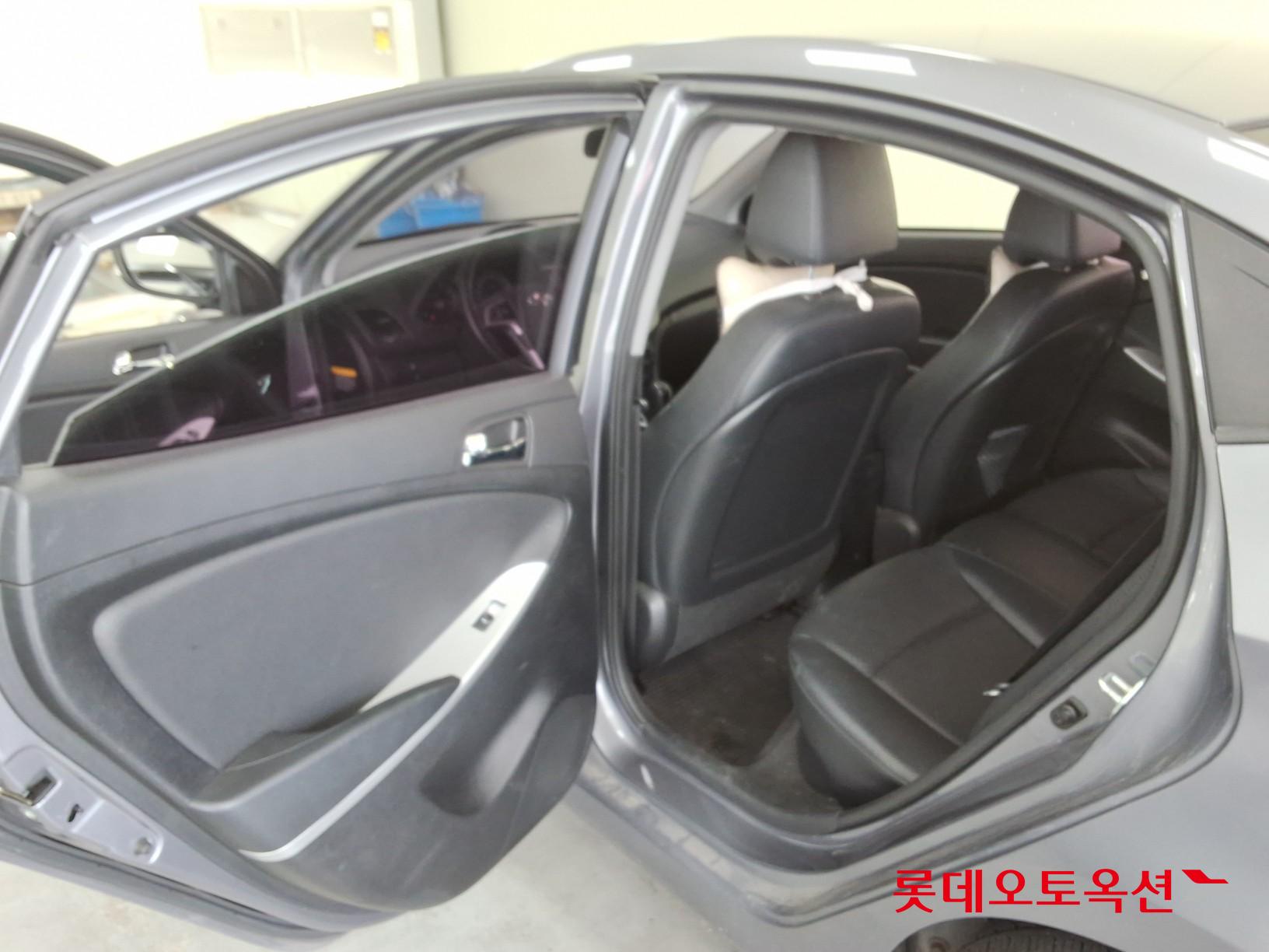 2014 - hyundai accent