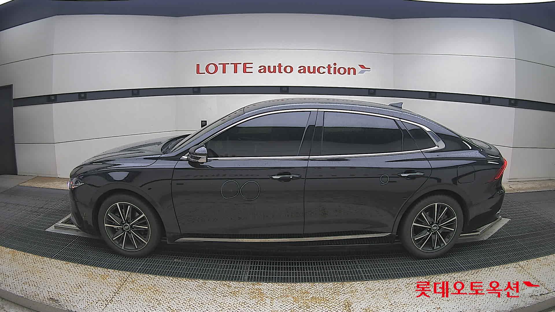 2022 - hyundai grandeur
