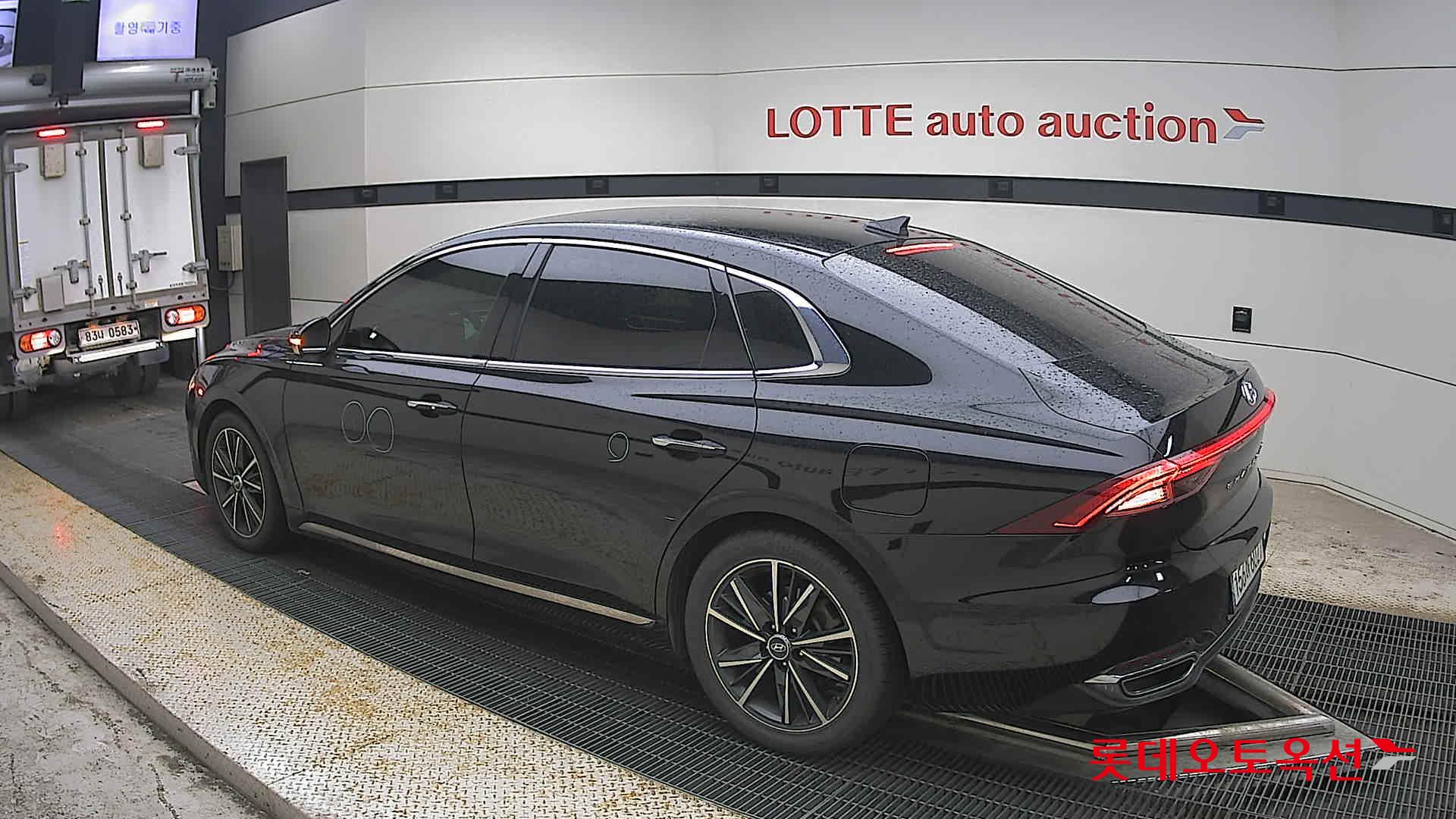 2022 - hyundai grandeur