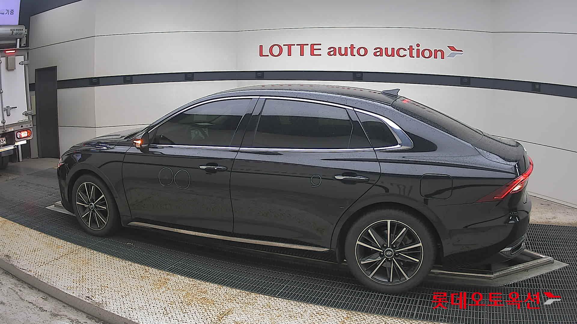 2022 - hyundai grandeur