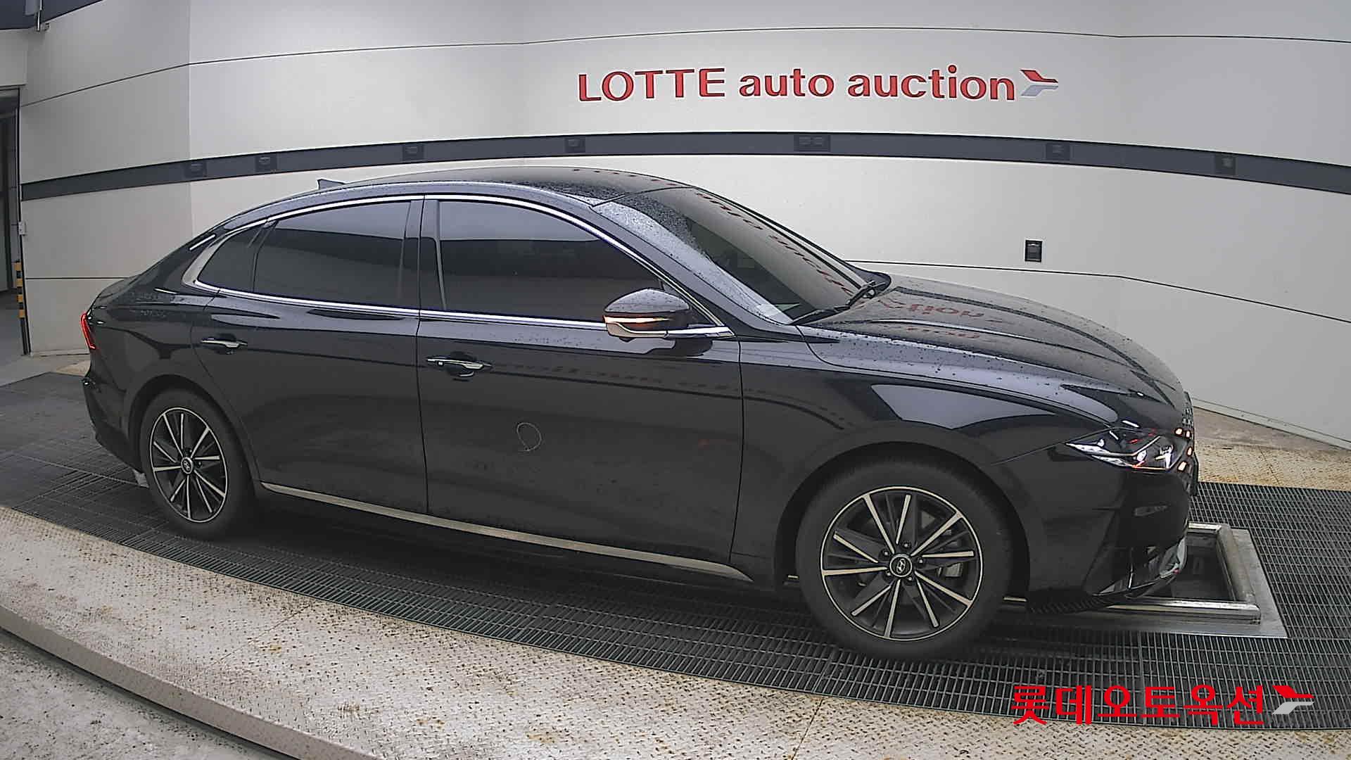 2022 - hyundai grandeur