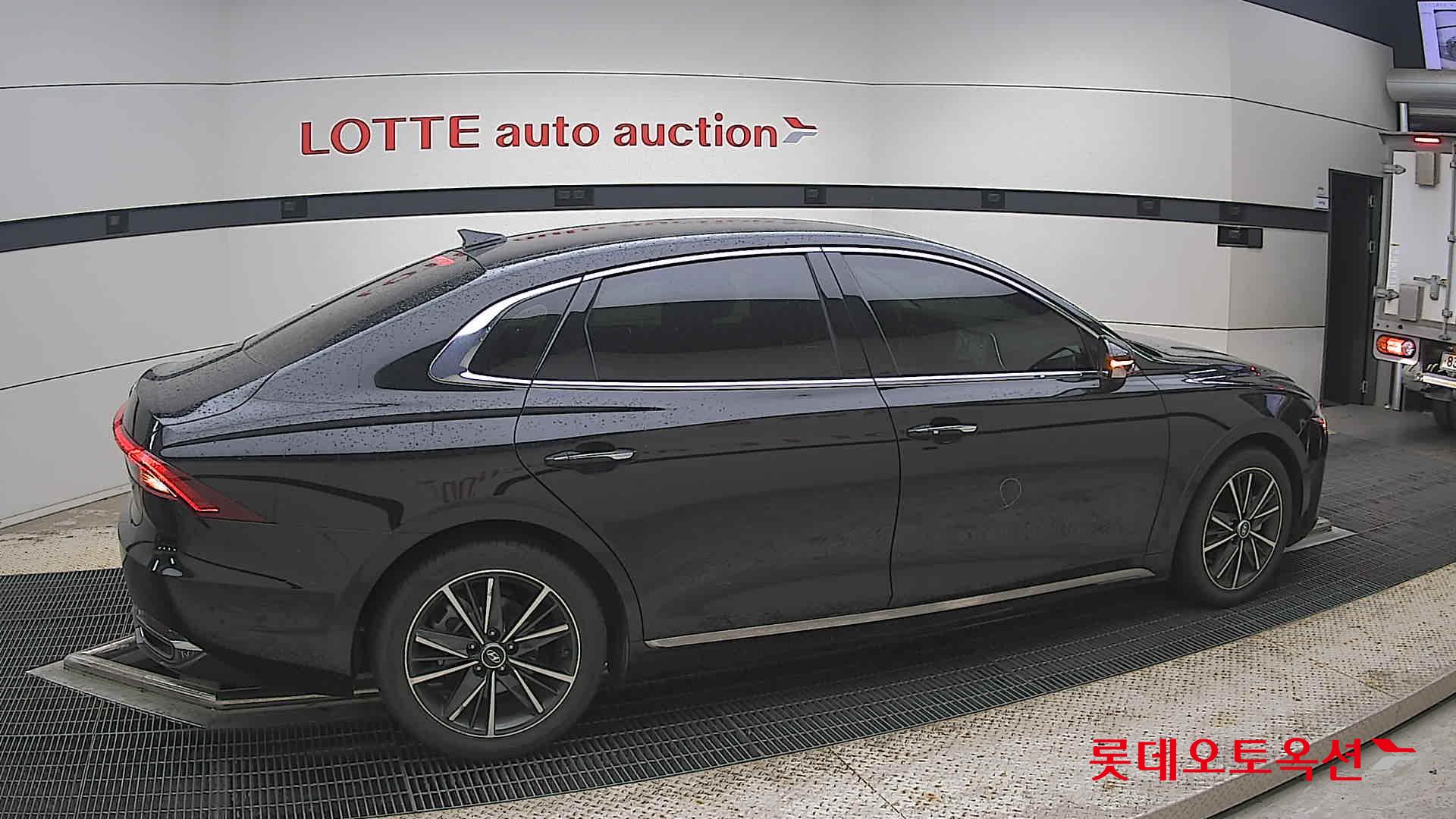 2022 - hyundai grandeur