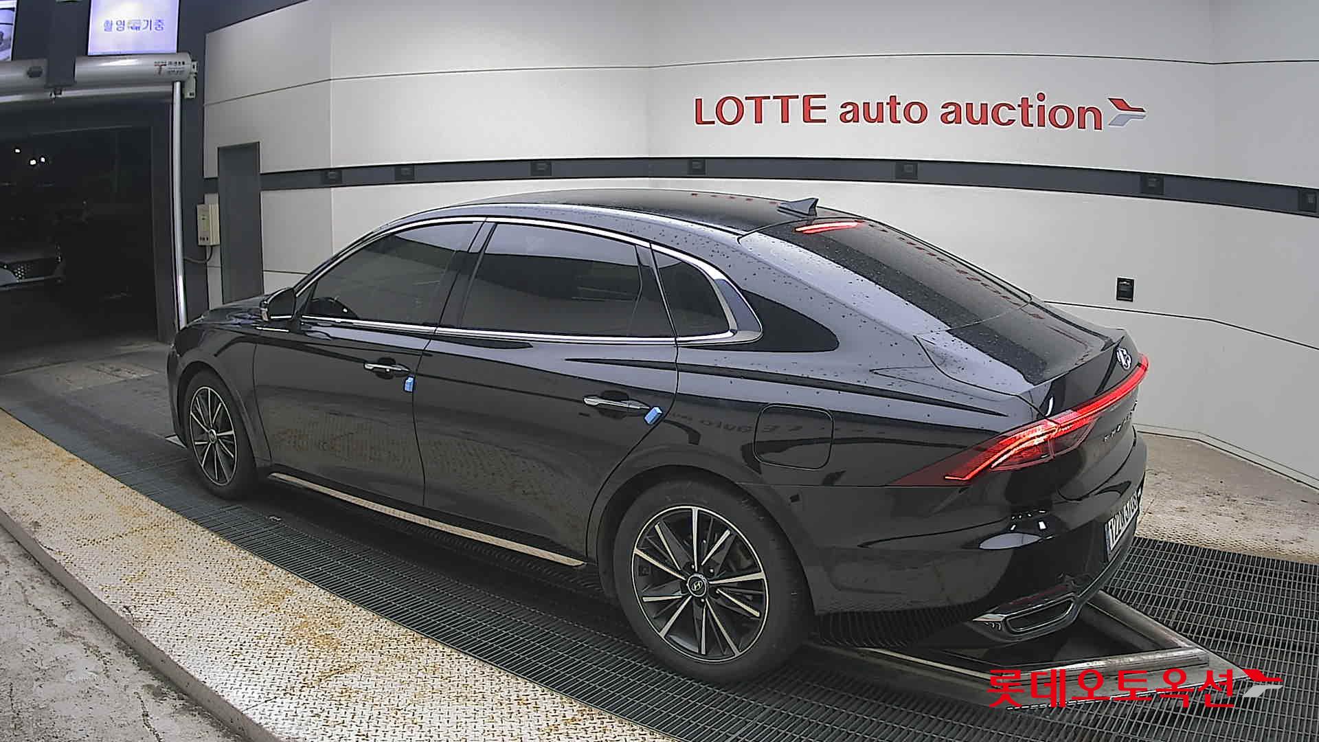 2022 - hyundai grandeur