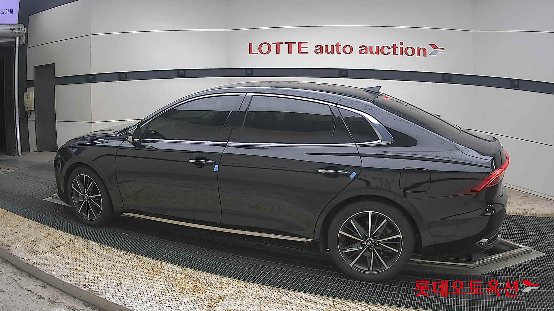 2022 - hyundai grandeur