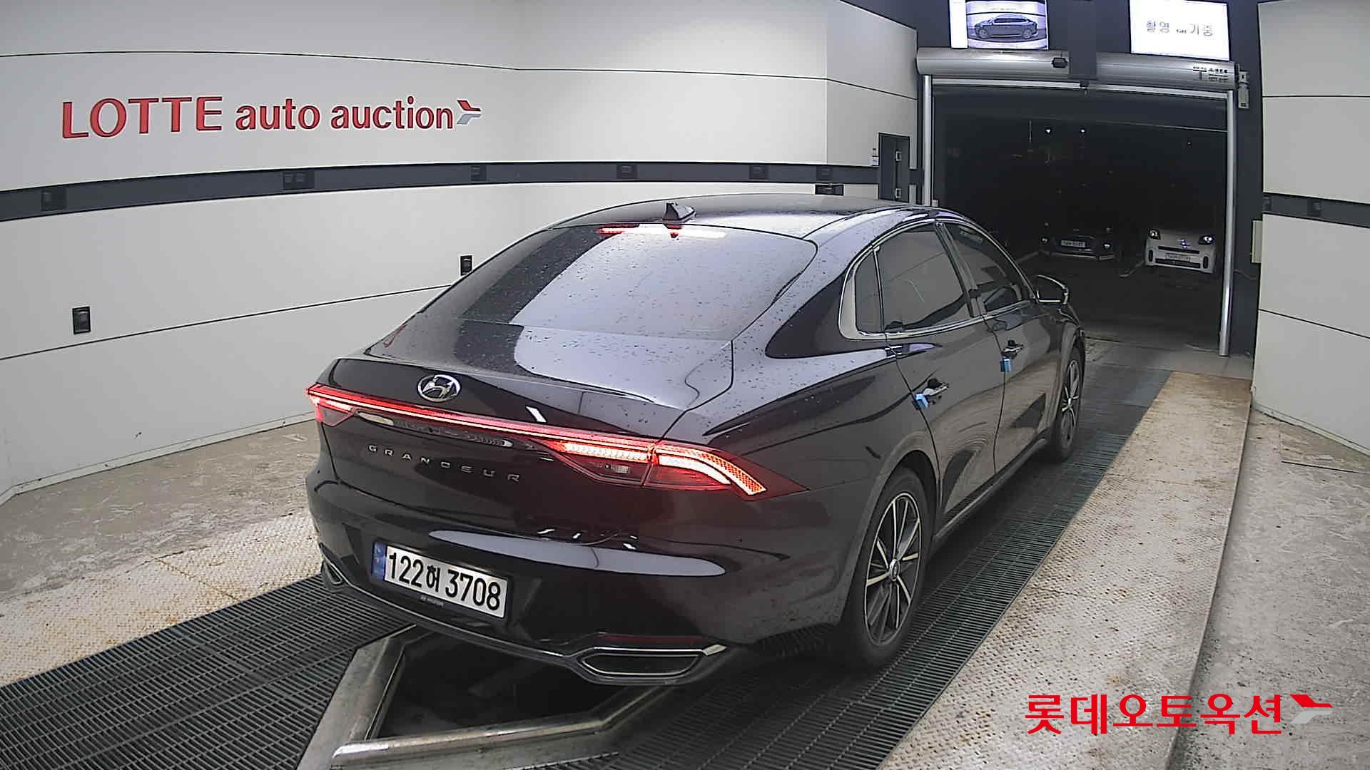 2022 - hyundai grandeur