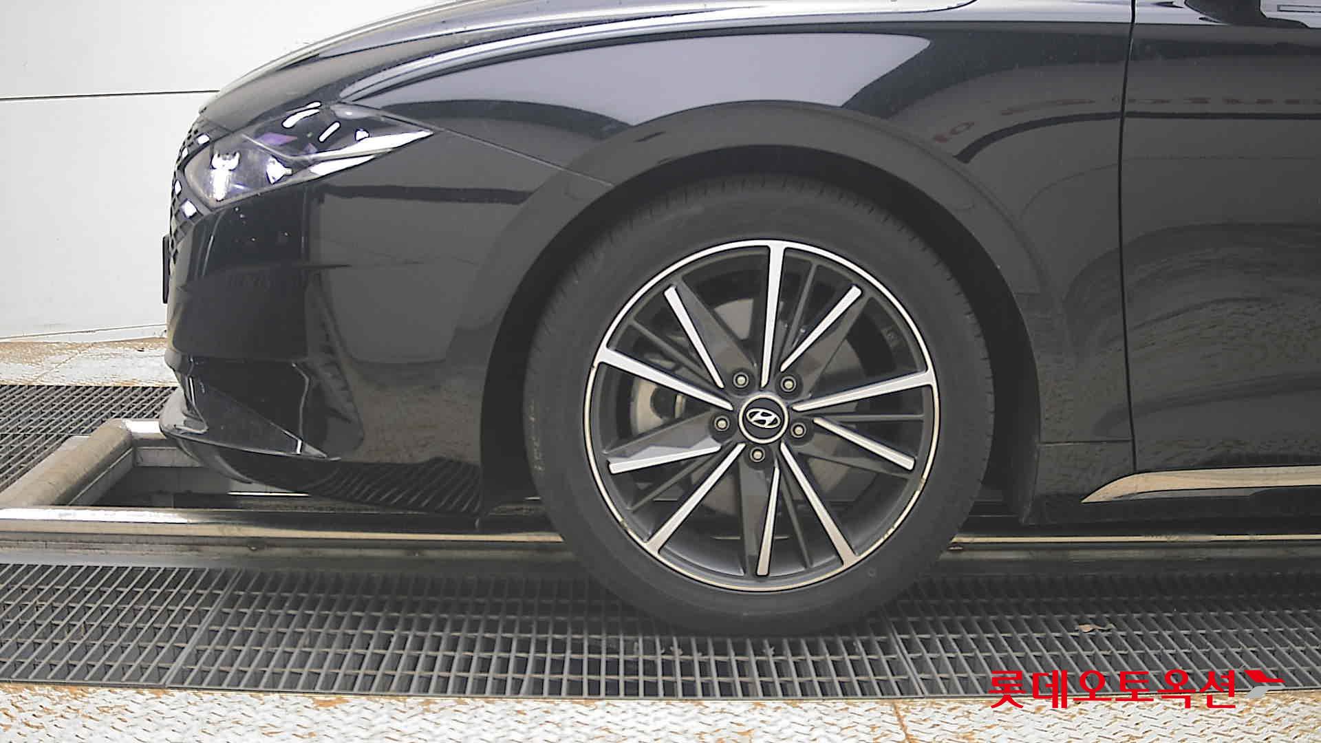 2022 - hyundai grandeur