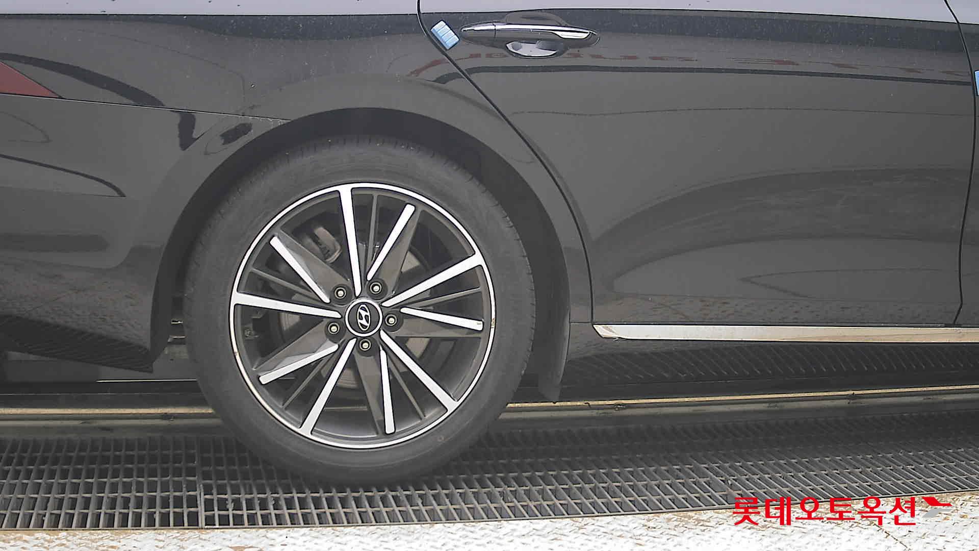 2022 - hyundai grandeur