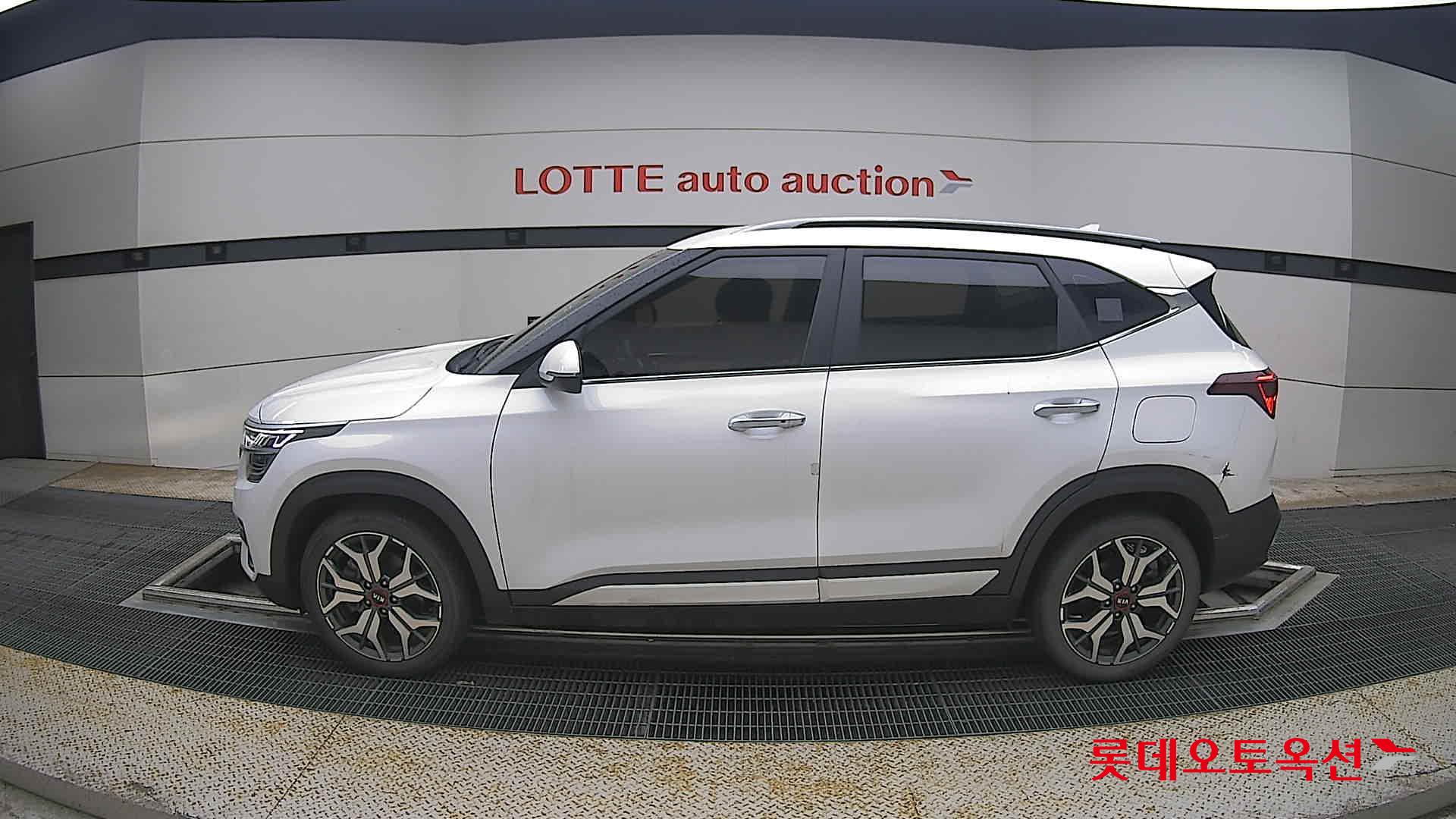 2022 - kia seltos