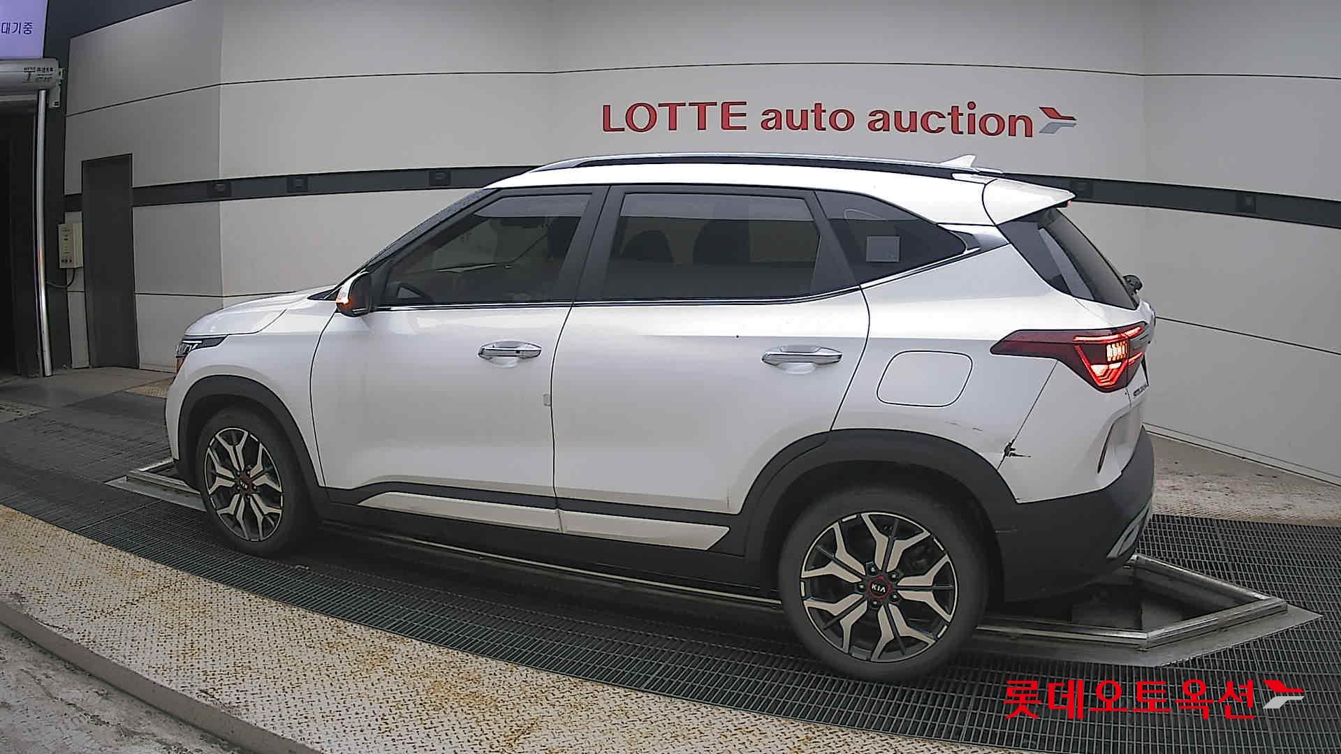 2022 - kia seltos