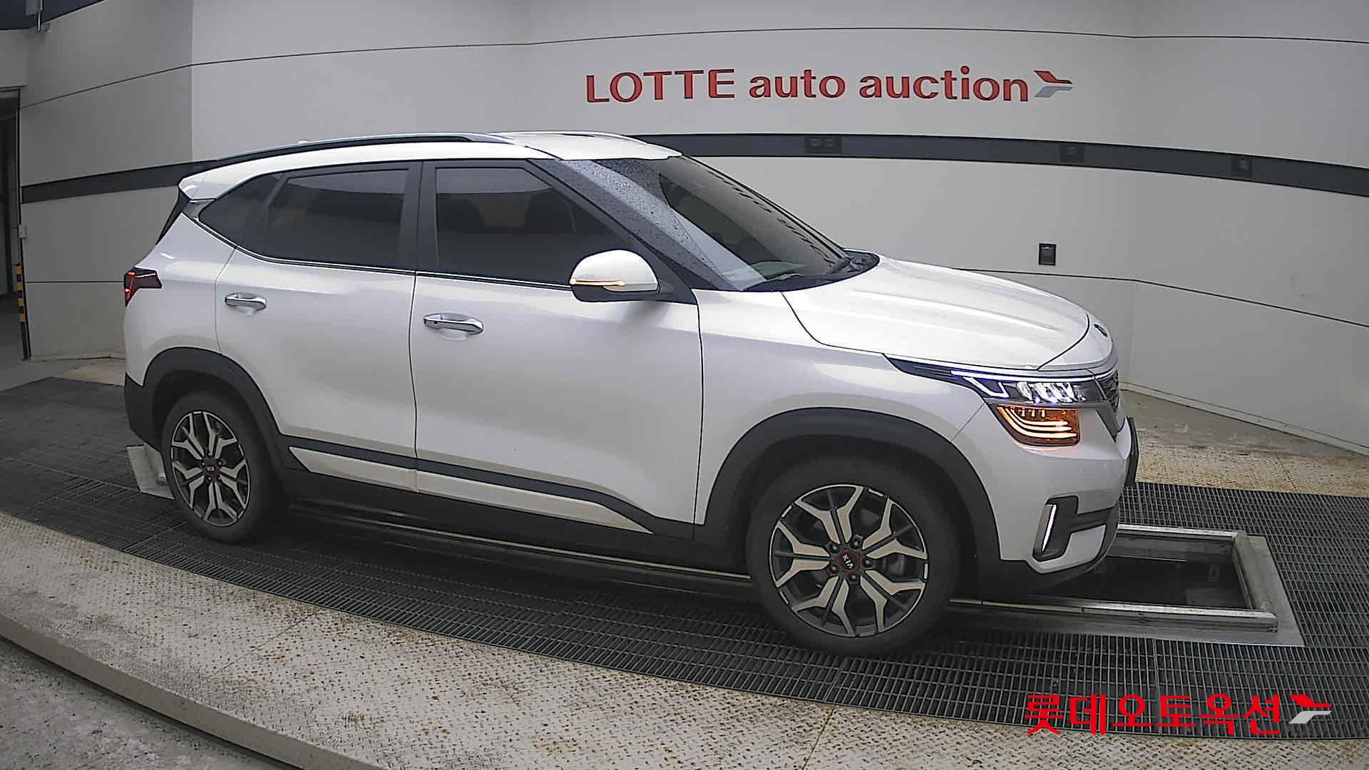 2022 - kia seltos