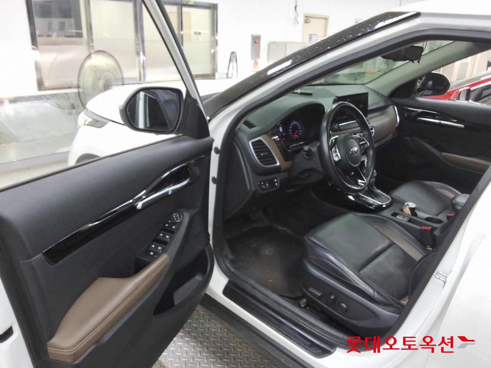 2022 - kia seltos