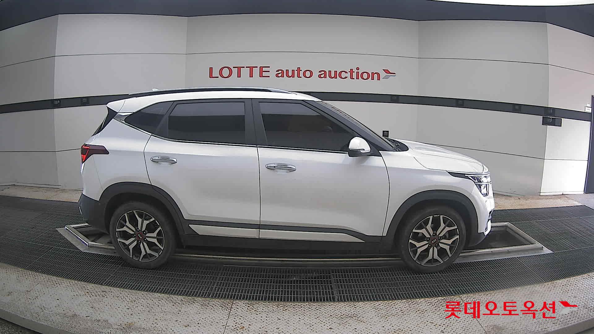 2022 - kia seltos