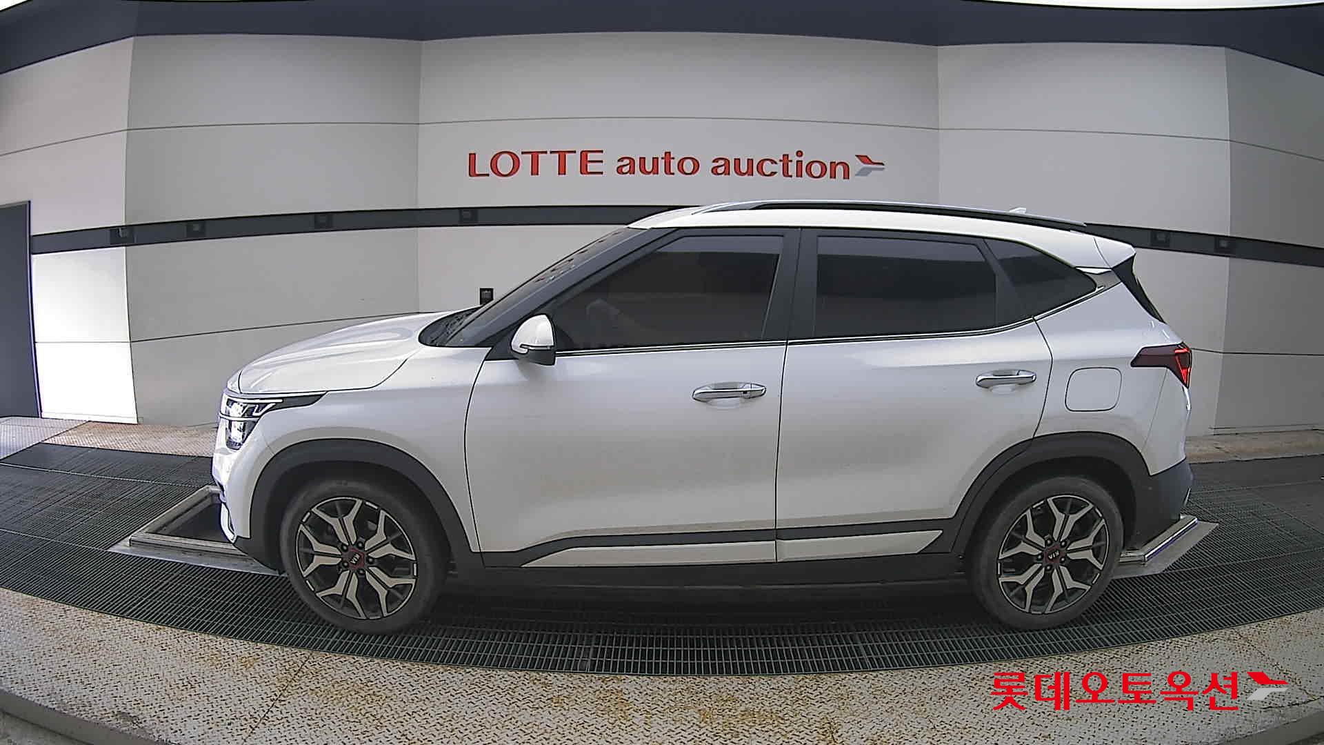 2022 - kia seltos