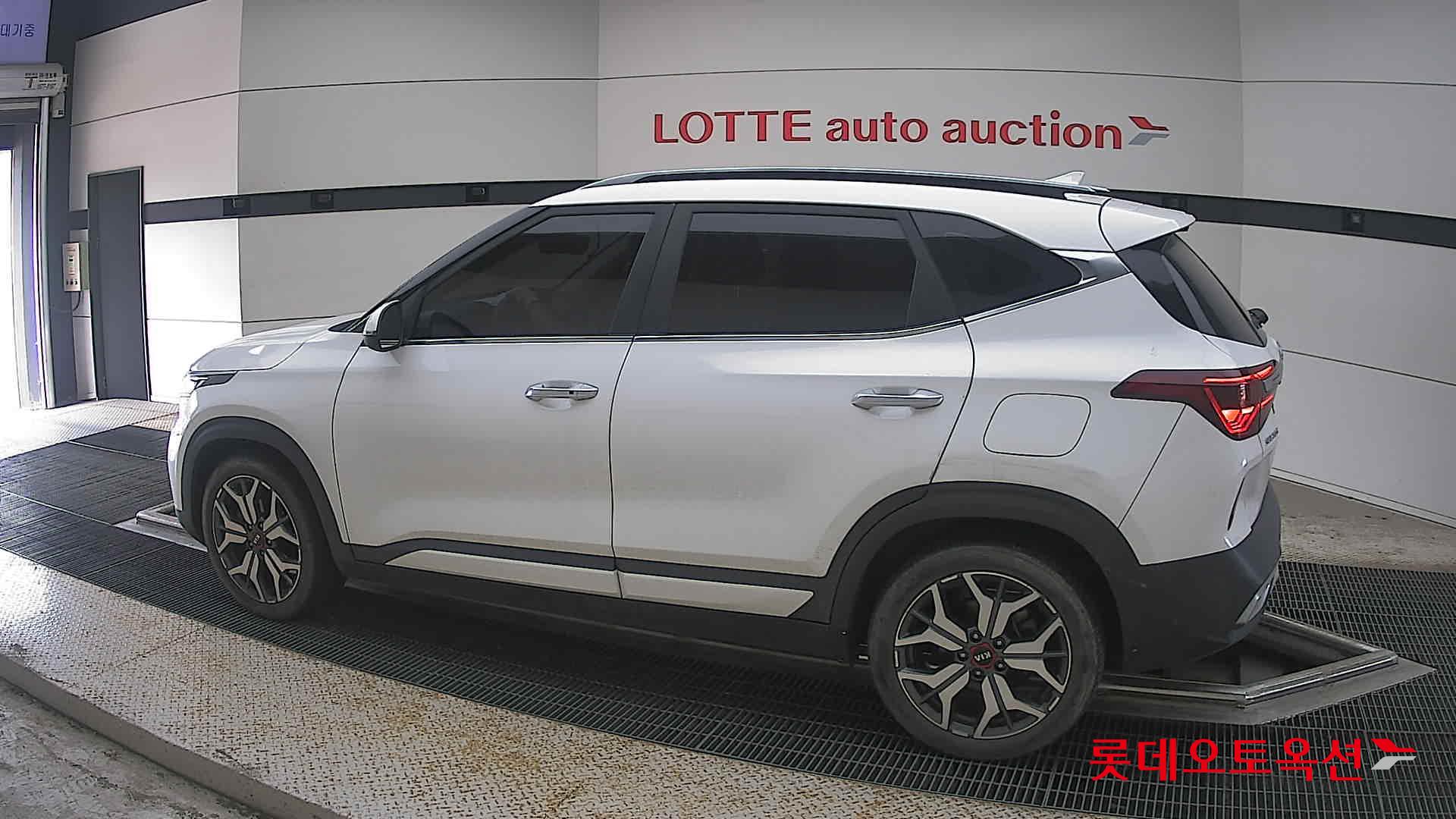 2022 - kia seltos