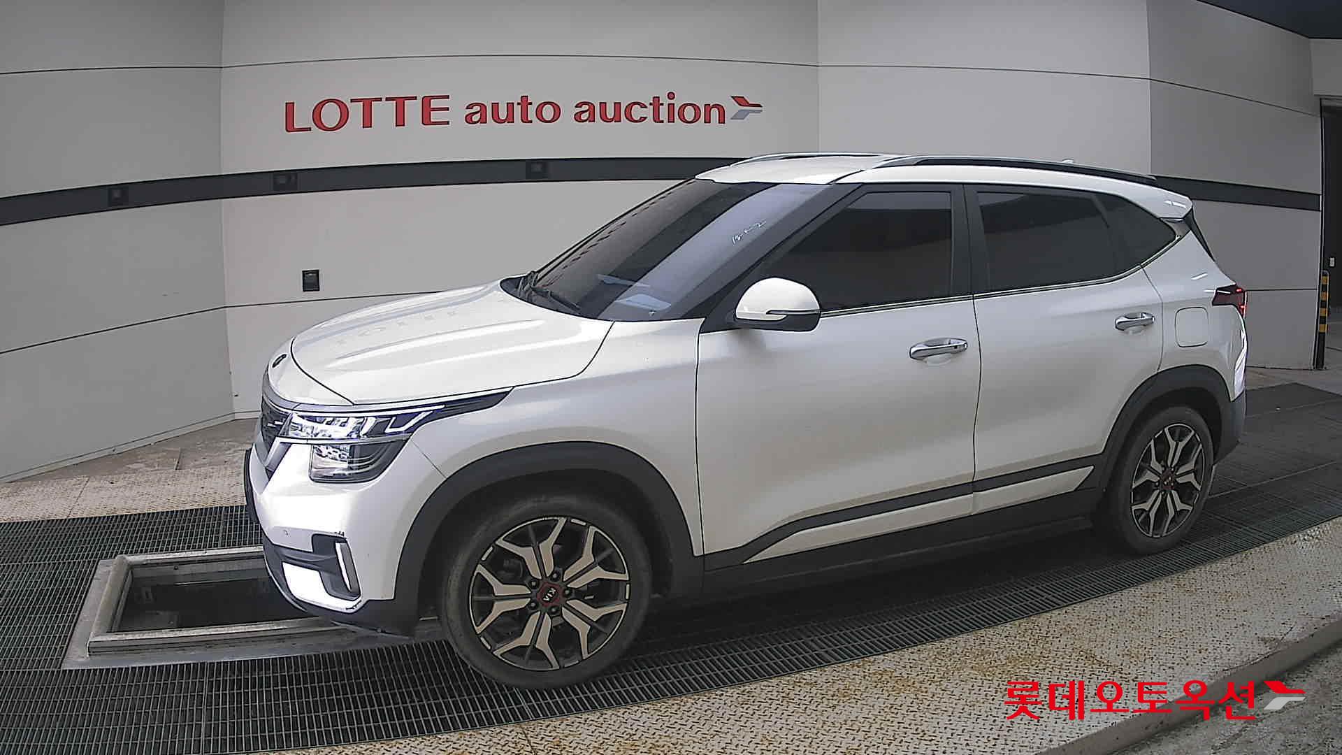 2022 - kia seltos