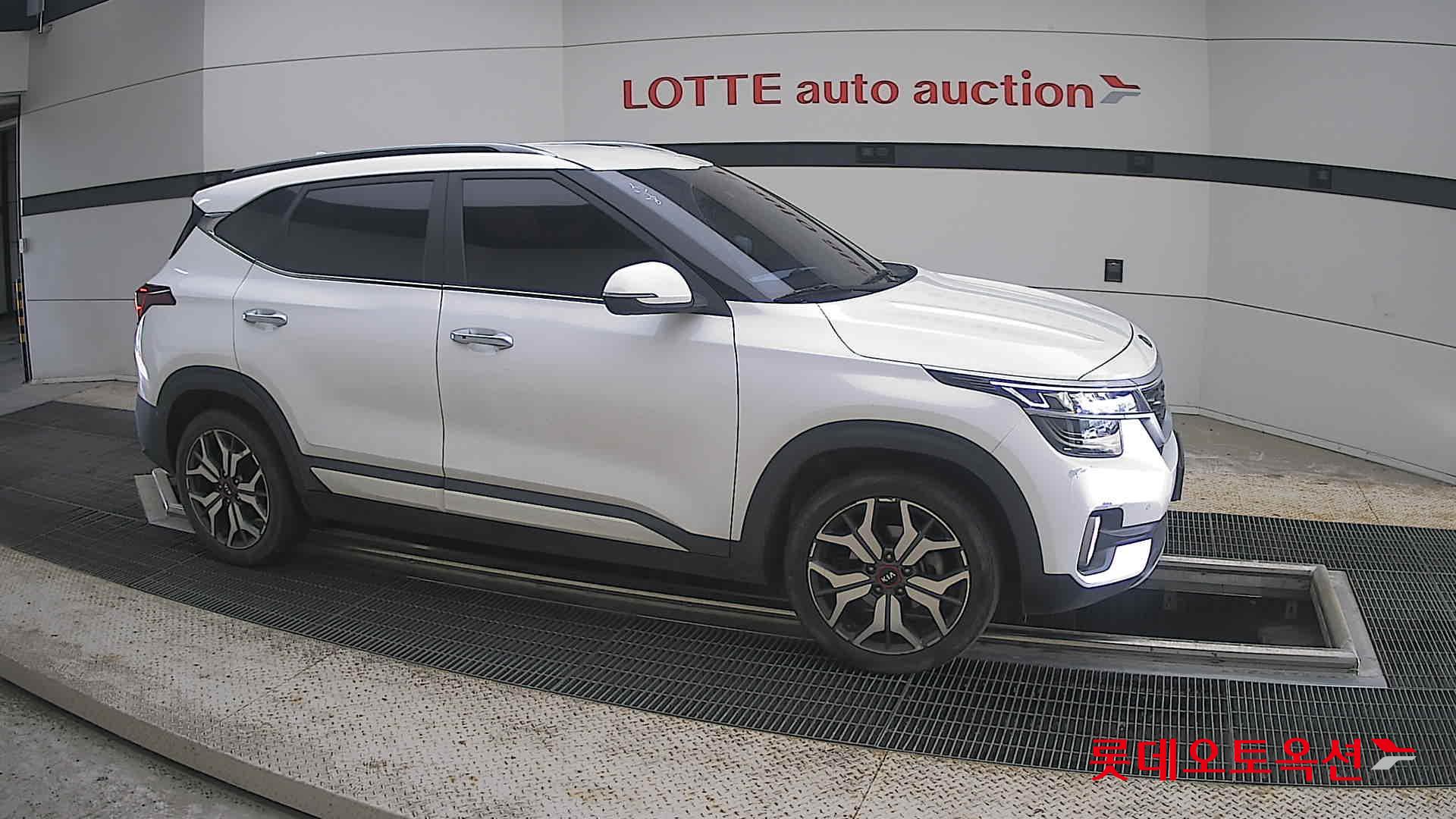 2022 - kia seltos